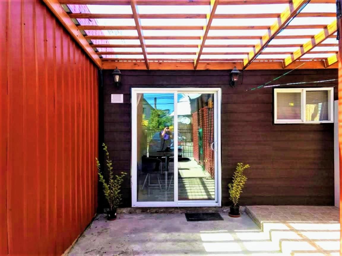 One-Bedroom House photo 2