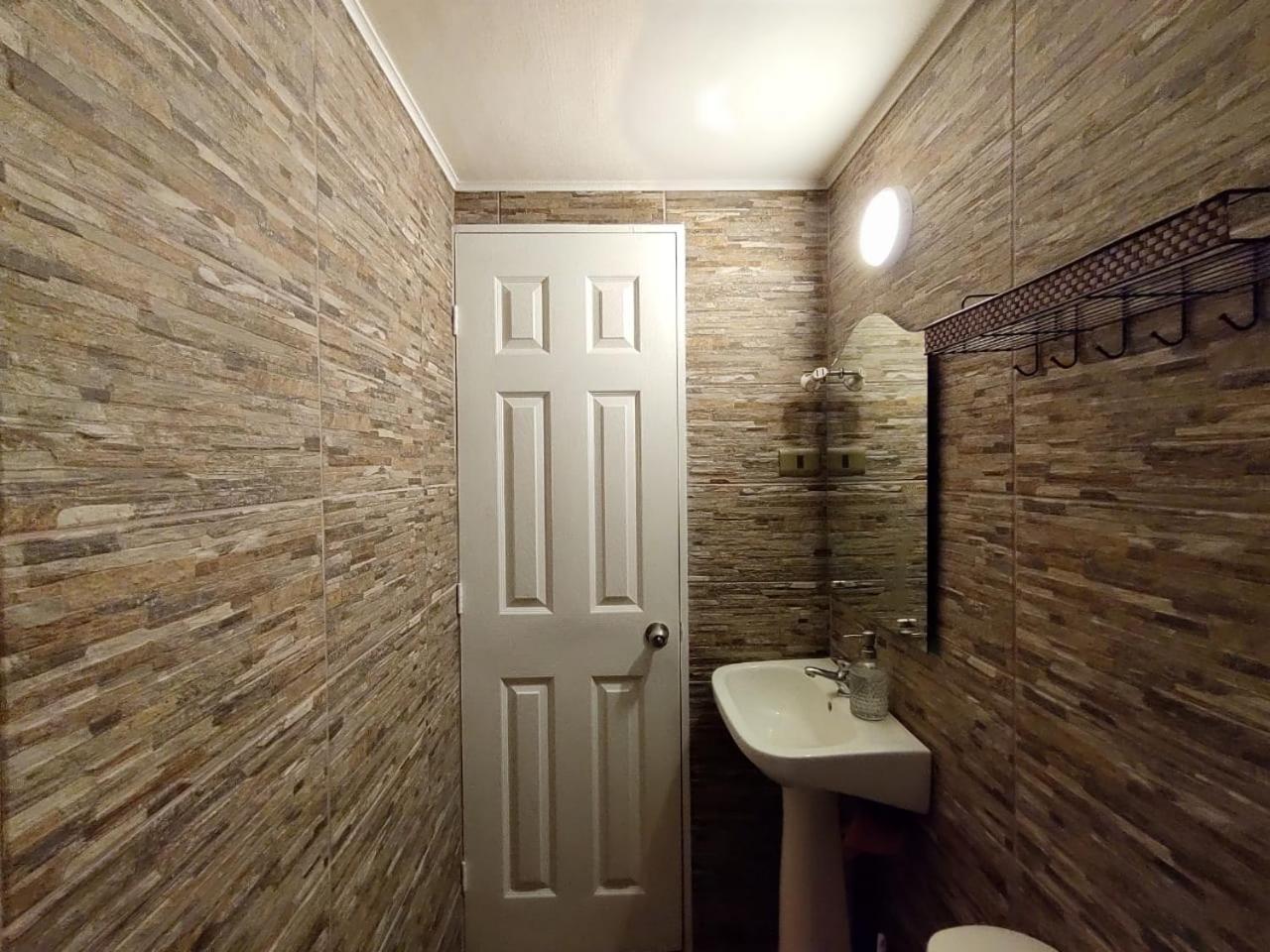 One-Bedroom House photo 3