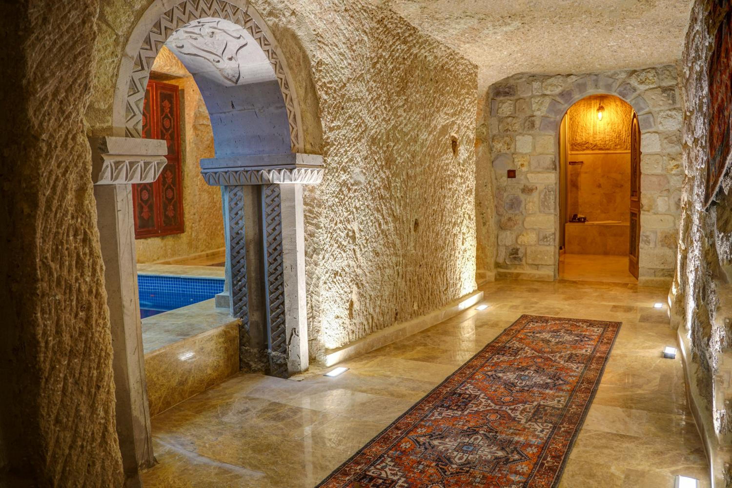 Suite with Private Pool - Photo 2
