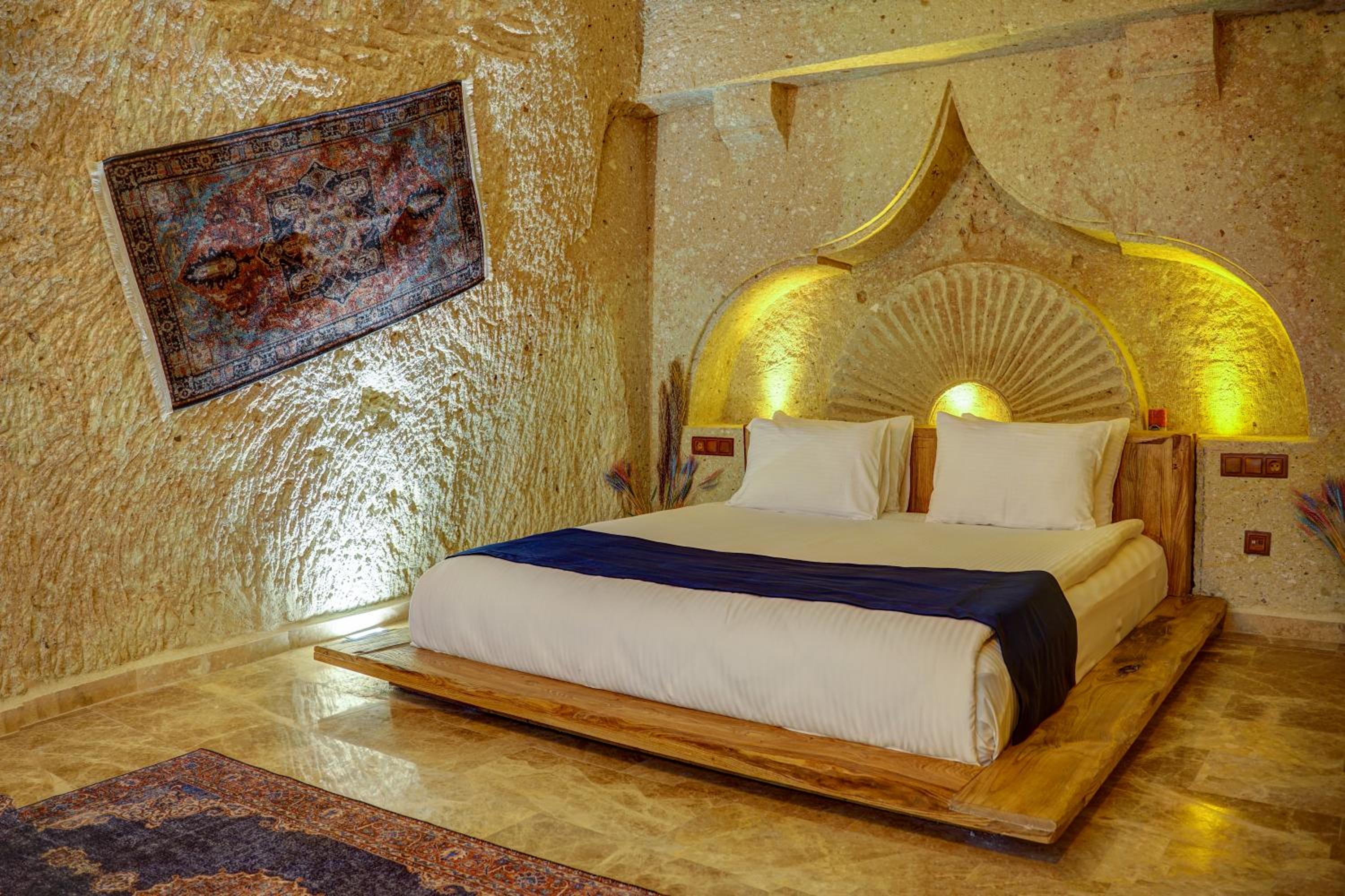 Suite with Private Pool - Photo 5
