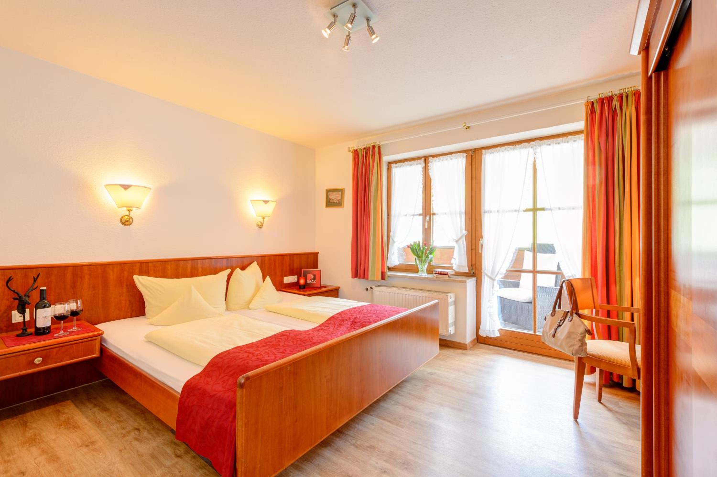Basic Double Room (16)