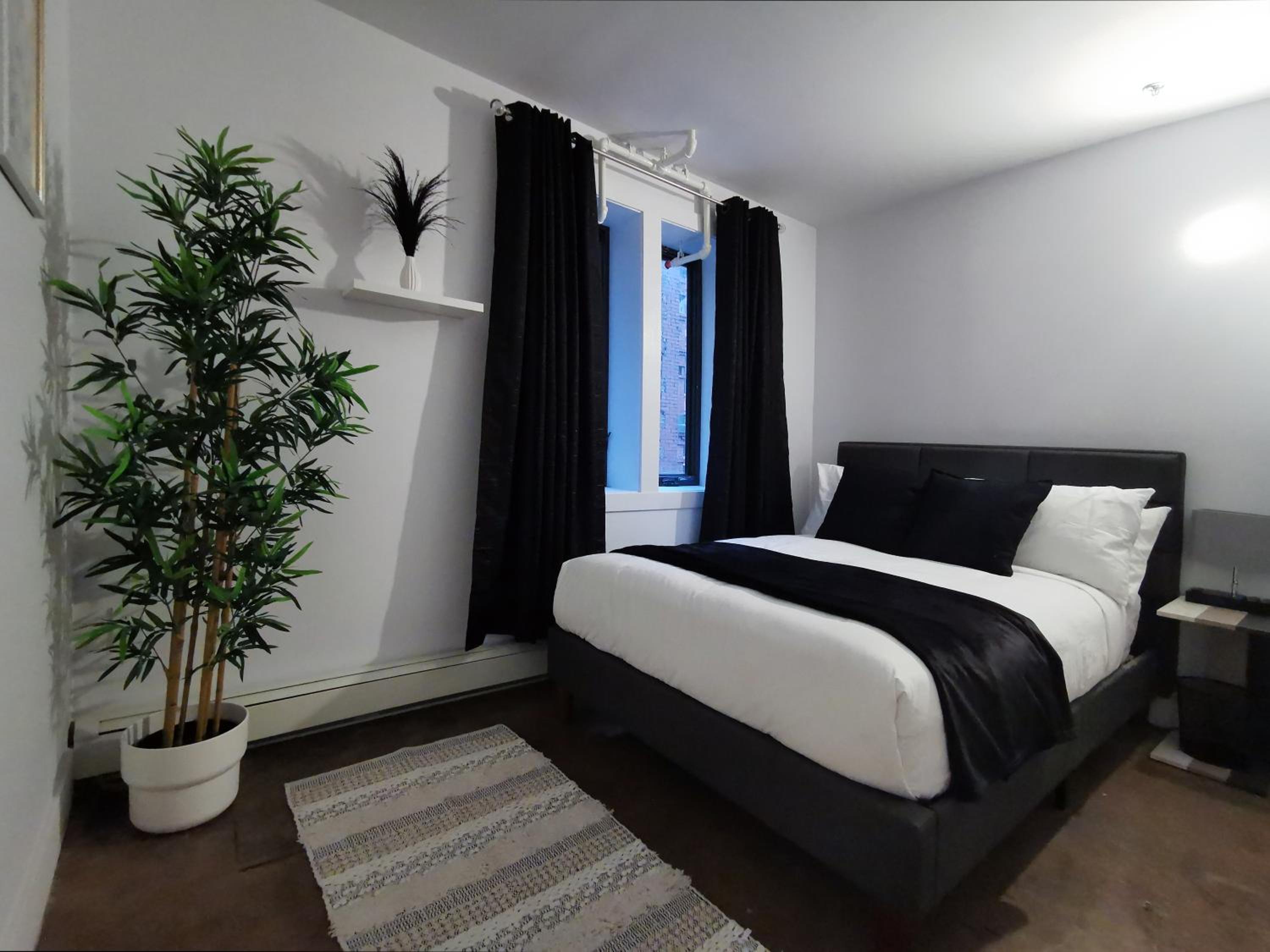 Two-Bedroom Suite - Photo 6