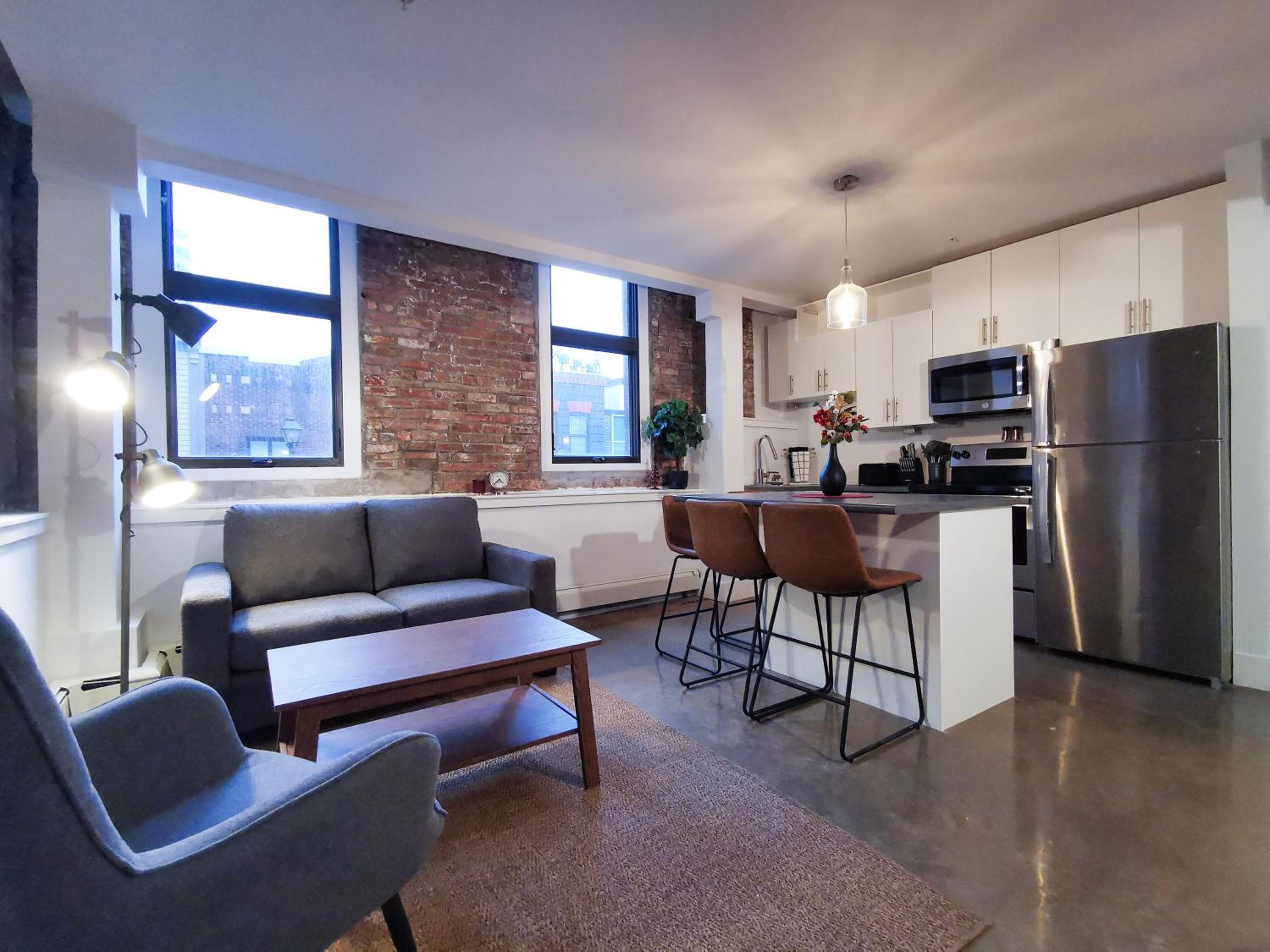 Two-Bedroom Suite - Photo 7