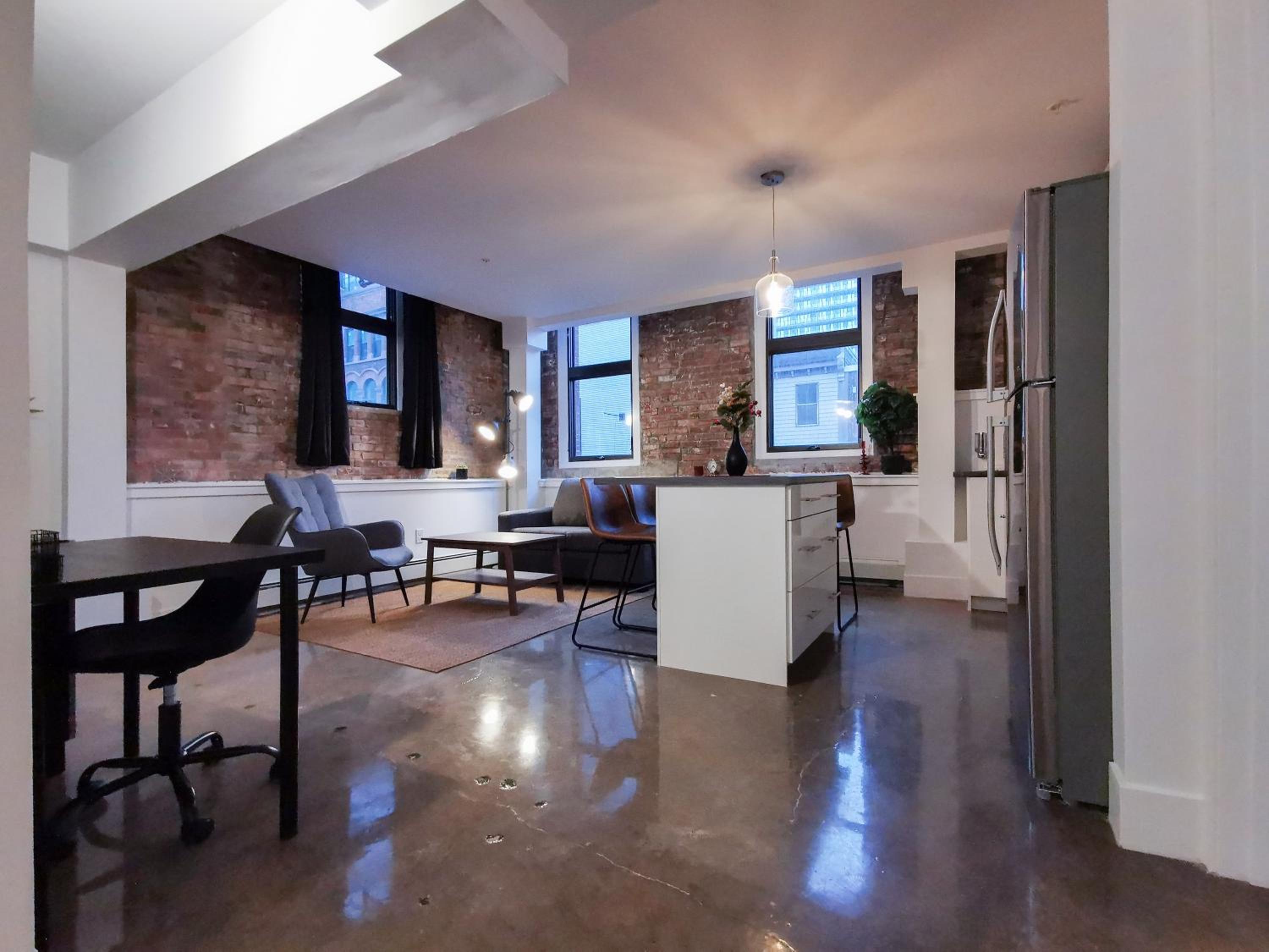 Two-Bedroom Suite - Photo 3