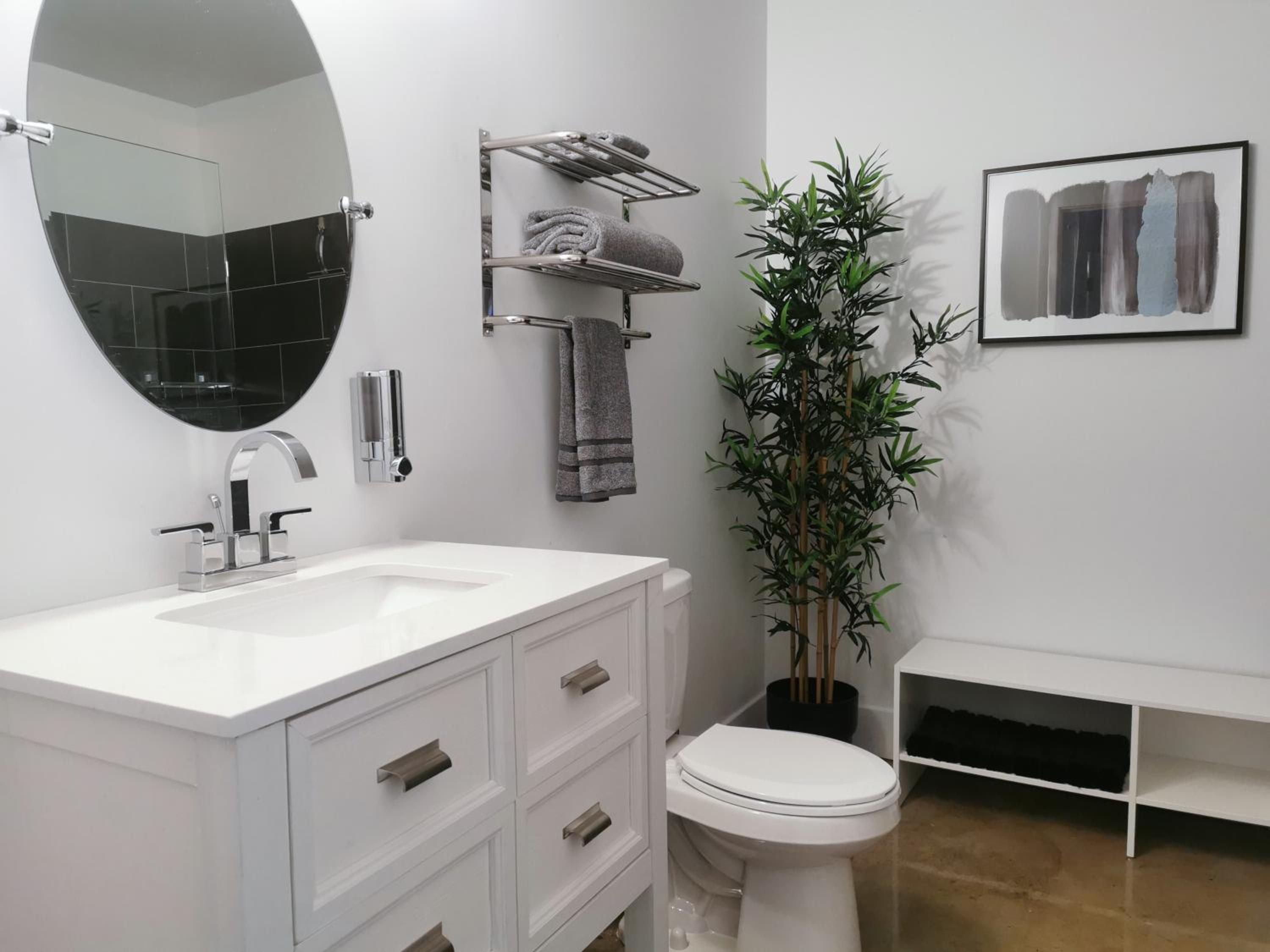 Two-Bedroom Suite - Photo 8