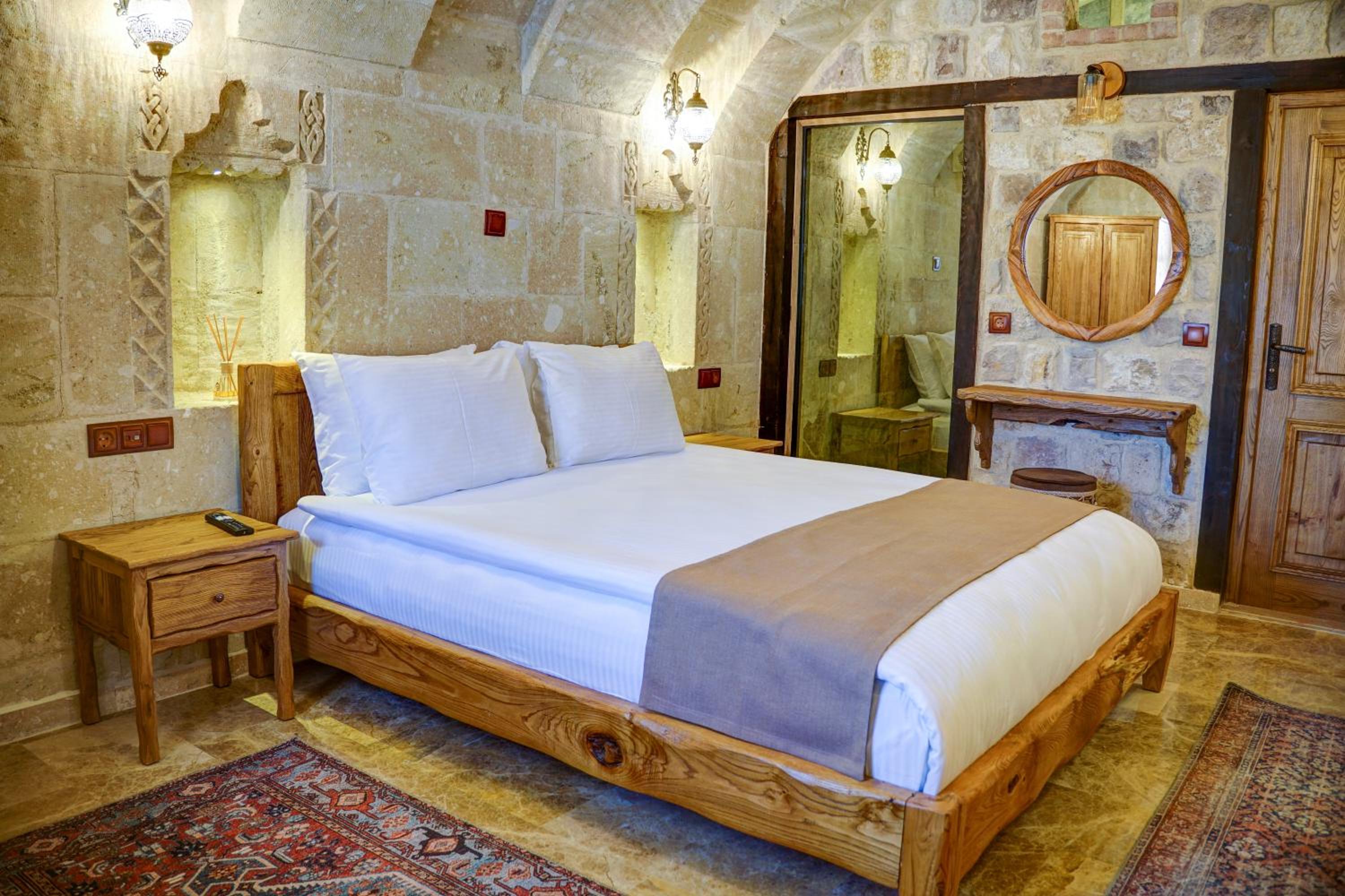 Deluxe Double Room - Photo 1
