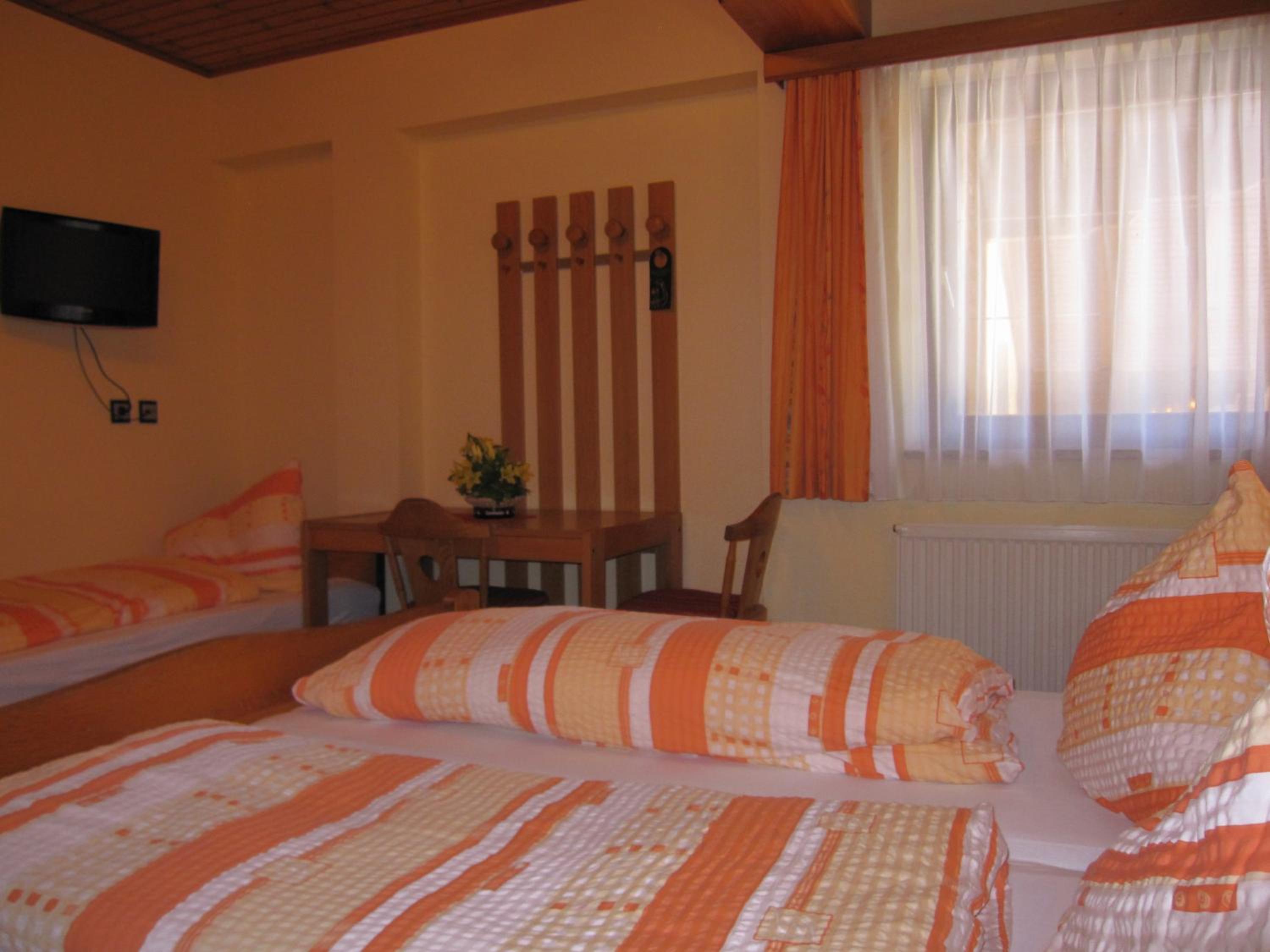 Classic Triple Room photo 2