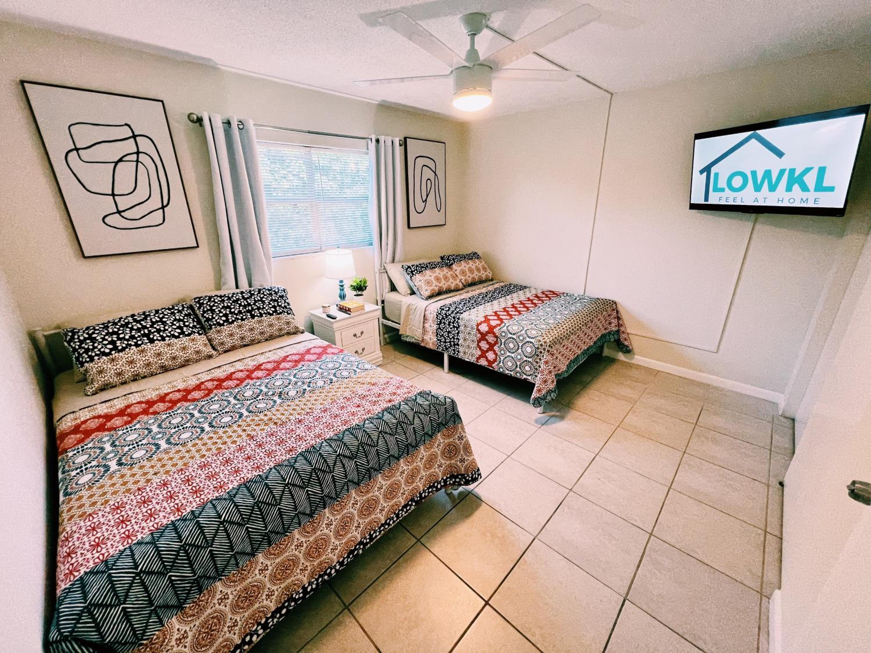 Deluxe One Bedroom Two Double with Kitchen and Sofa Bed - Photo 13