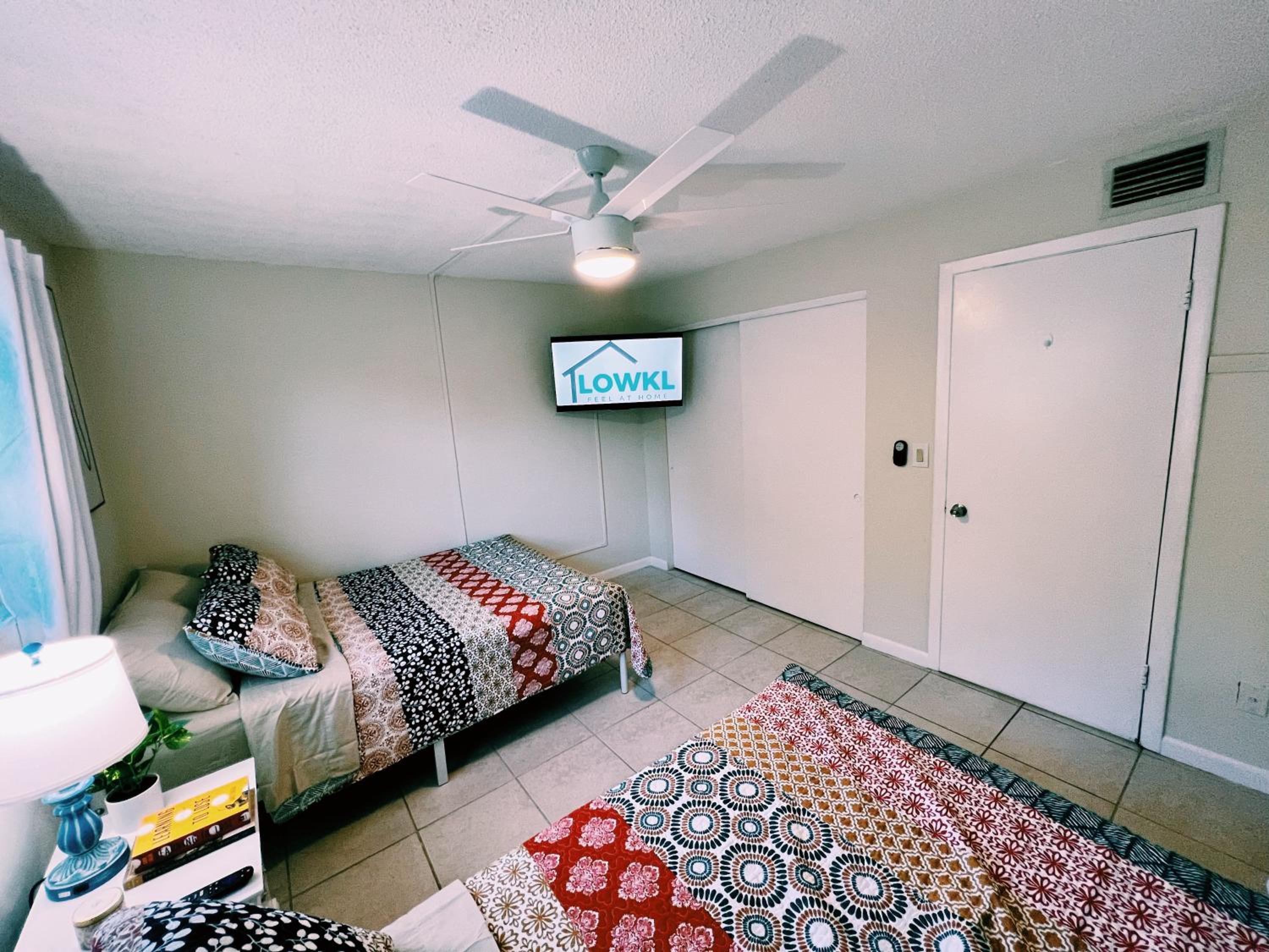 Deluxe One Bedroom Two Double with Kitchen and Sofa Bed - Photo 16