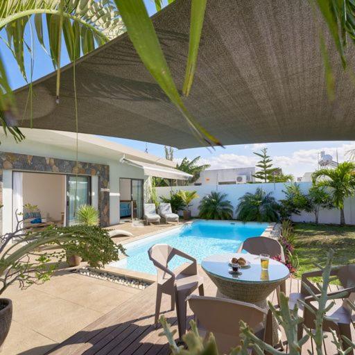 Three-Bedroom Villa photo 2