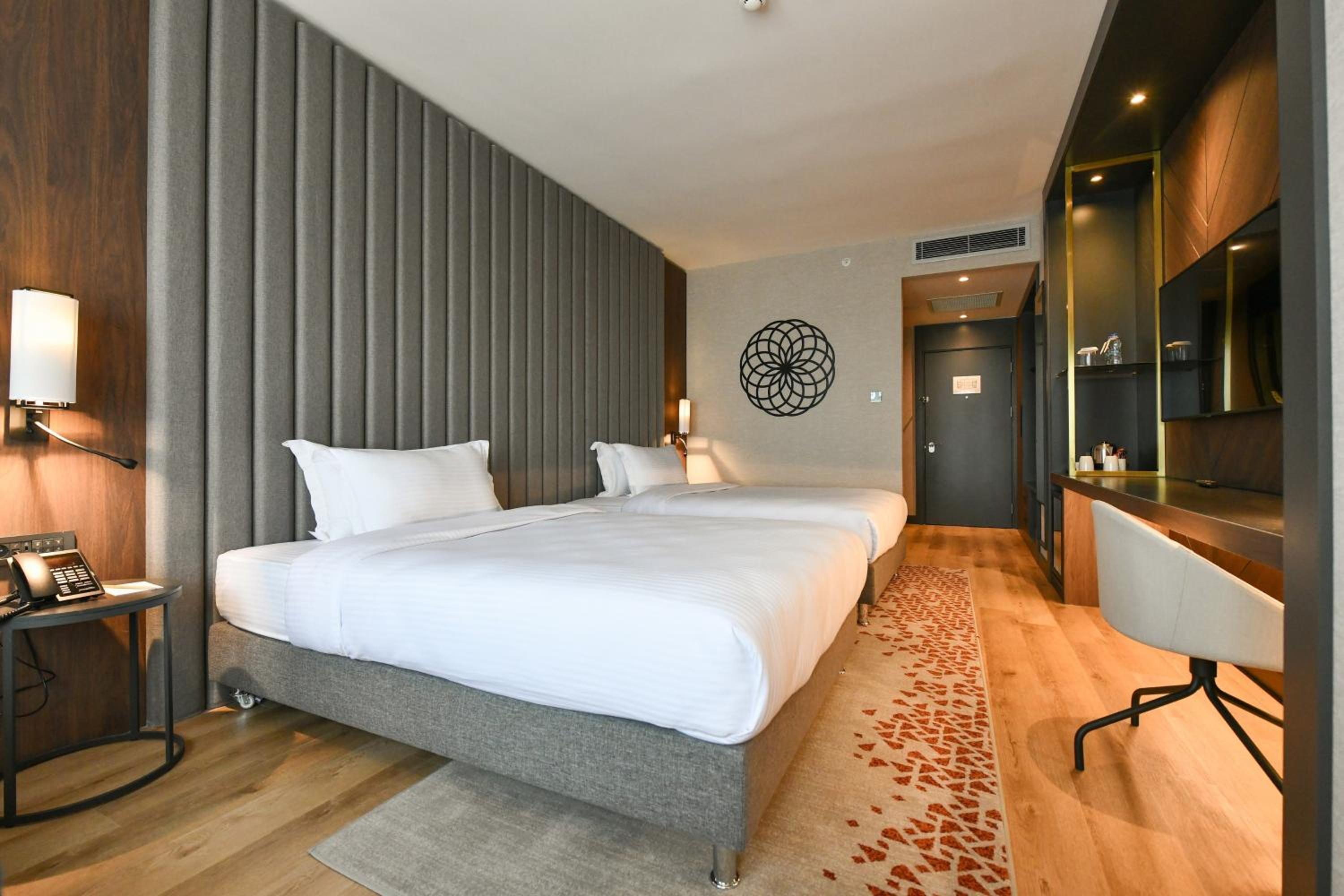 Standard Room with Two Queen Beds - Photo 1
