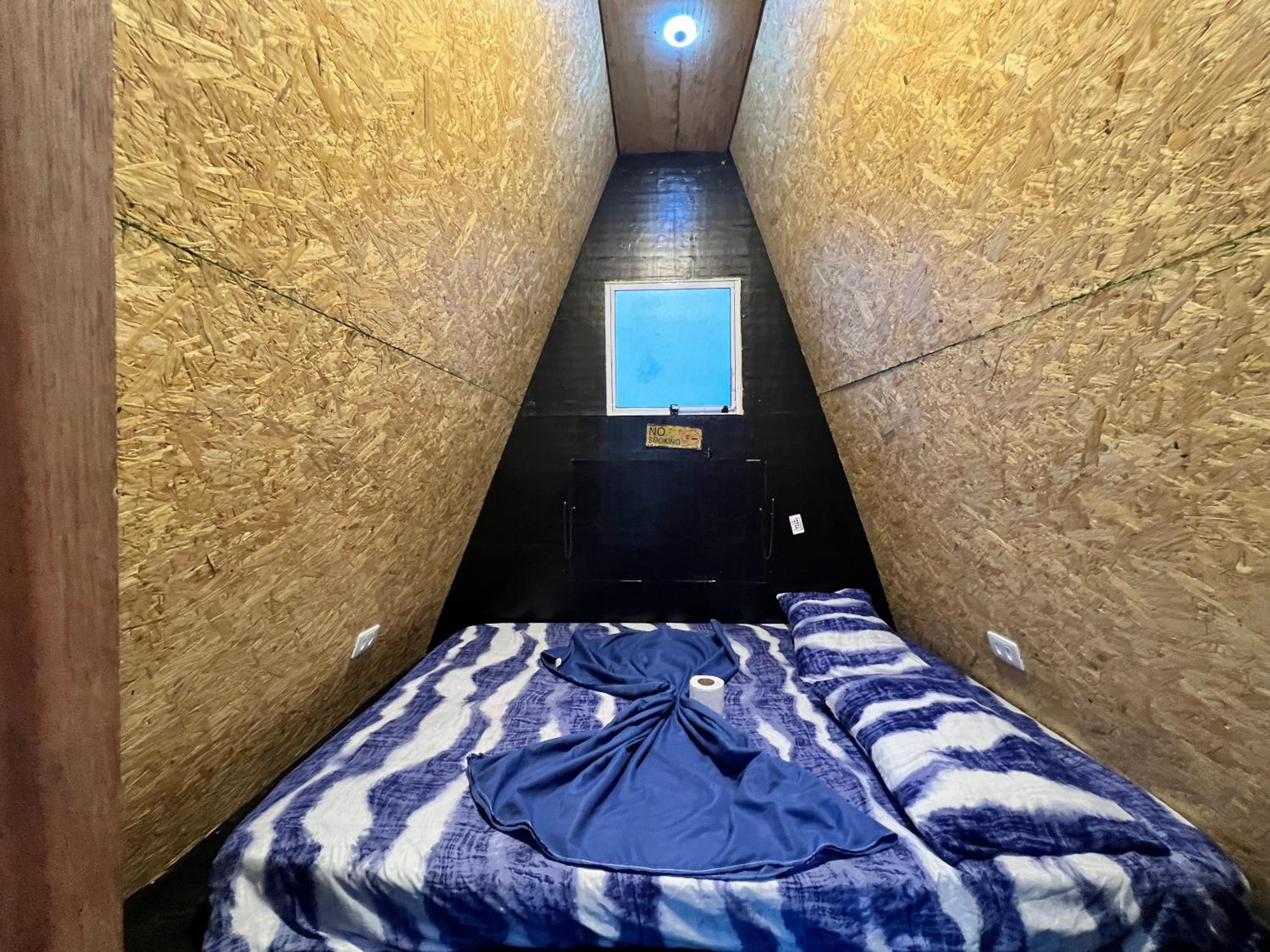 Deluxe Double Room with Sea View - Photo 8