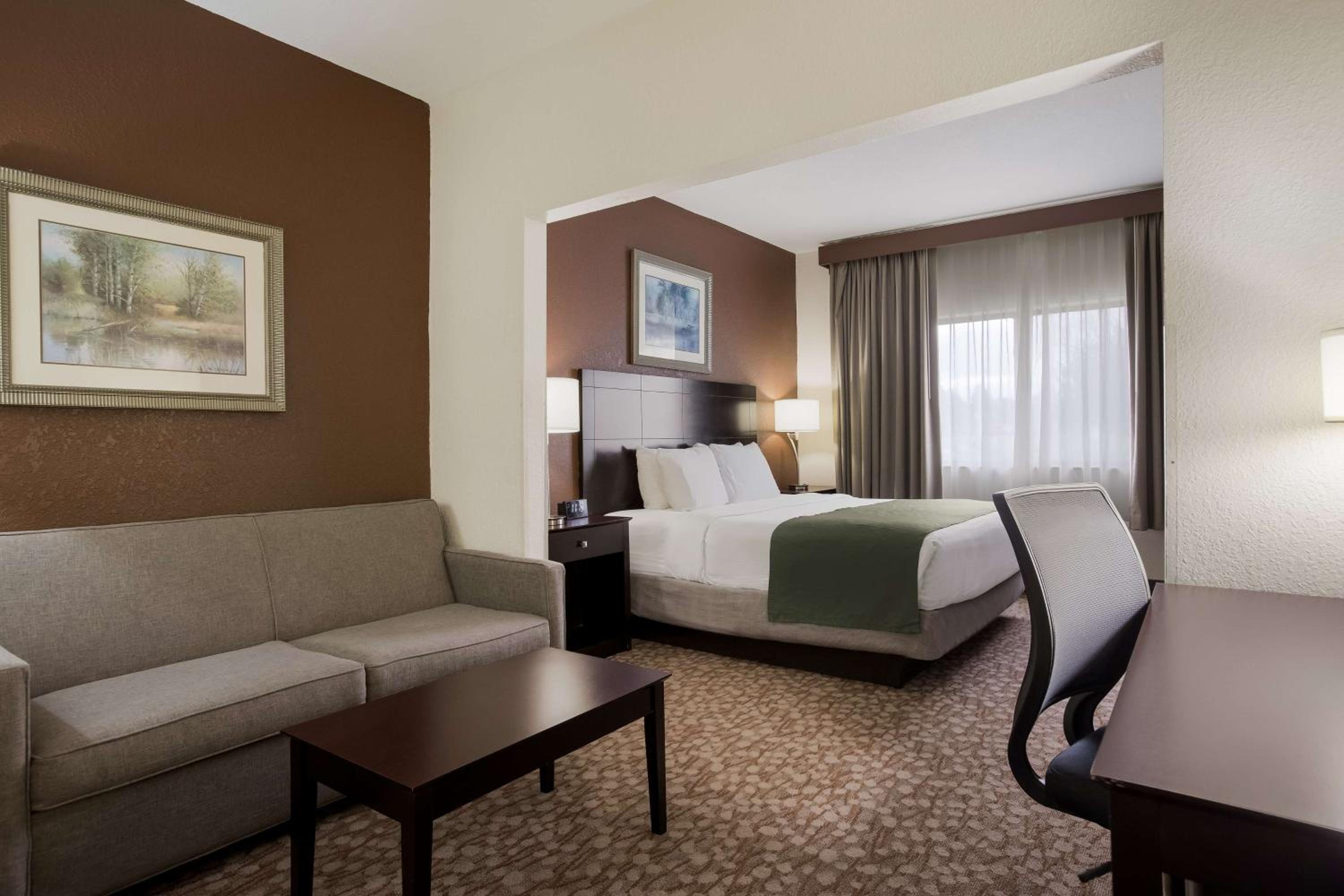 King Suite with Spa Bath