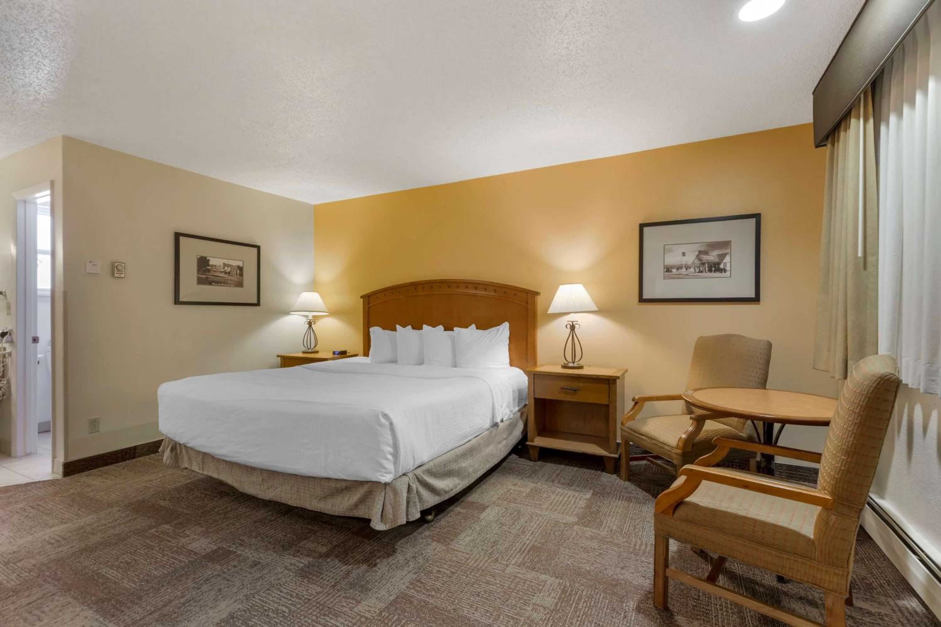 Queen Room with Two Queen Beds and Roll-In Shower - Disability Access/Non-Smoking