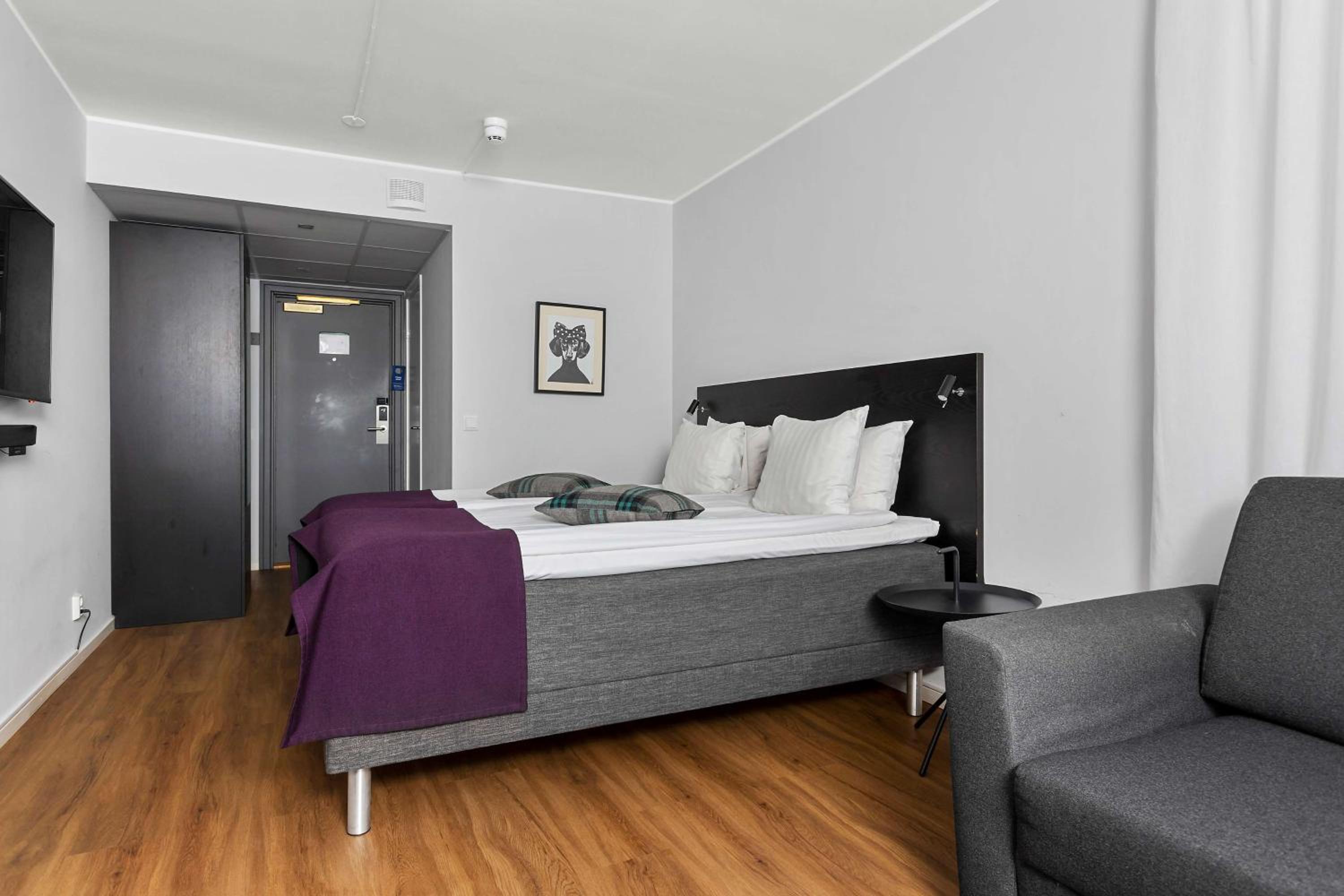 Family Twin Room - Non-Smoking - Photo 2