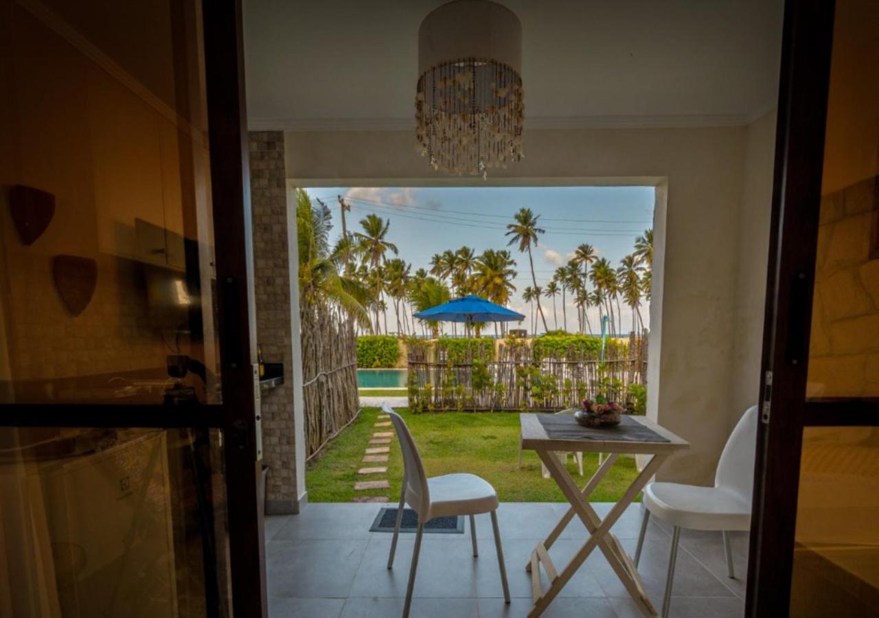 King Suite with Balcony - Photo 4