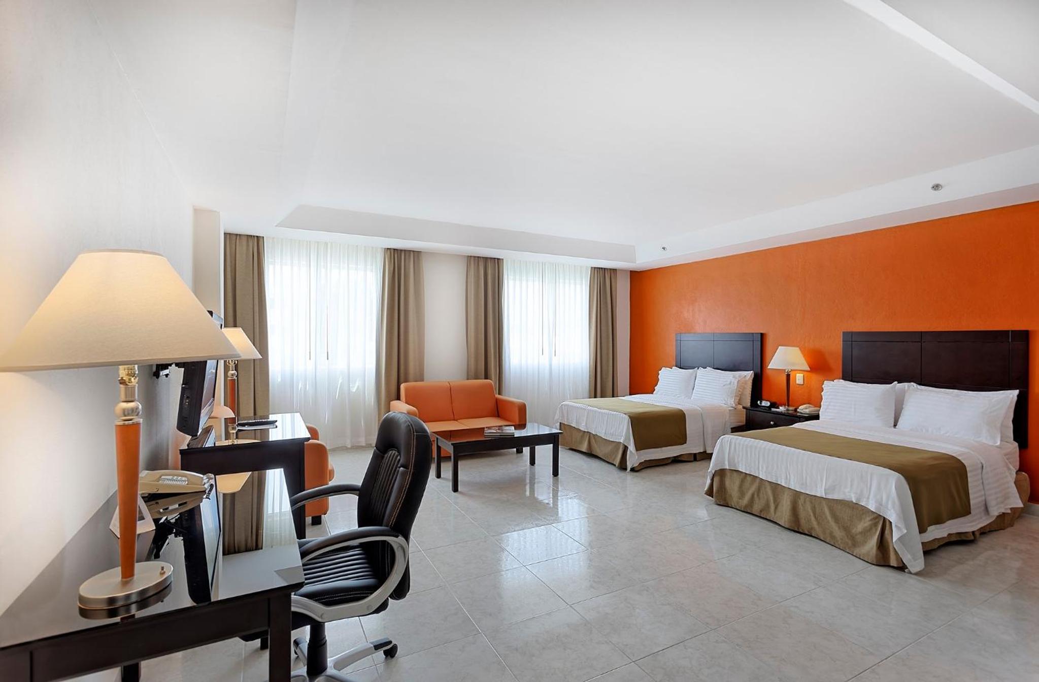 Premium Double Room with Two Double Beds - Photo 2