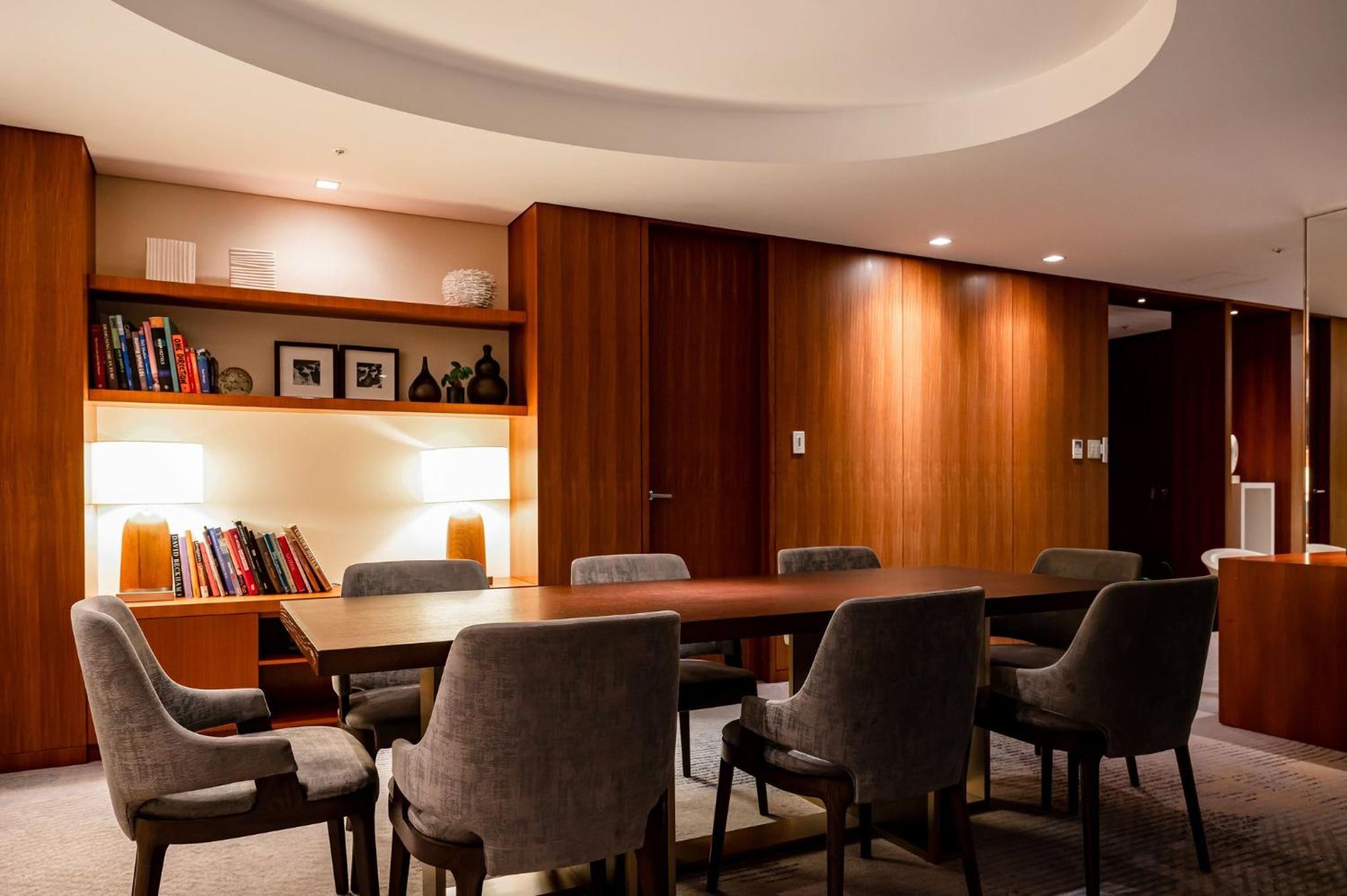 The Peak Suite - Club Lounge Access