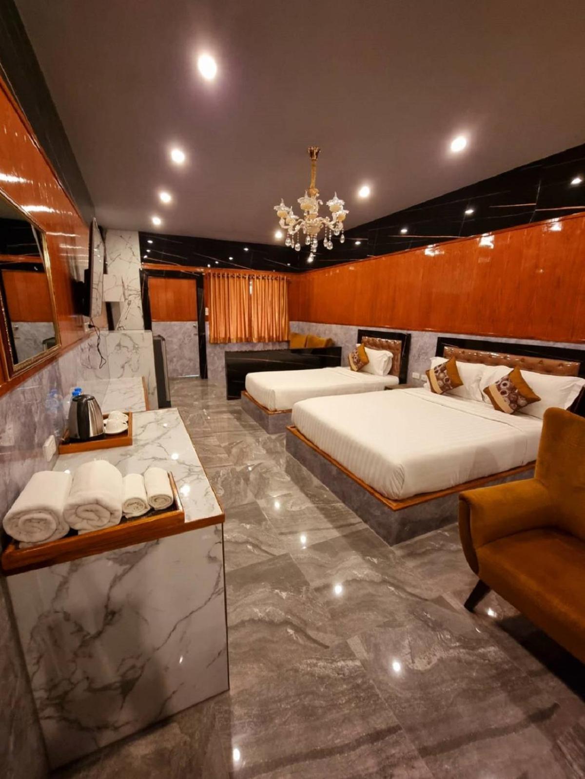 Villa - Photo 1
