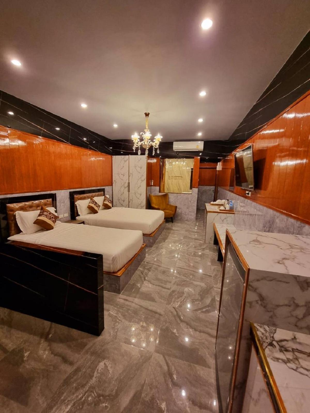 Family Suite - Photo 1