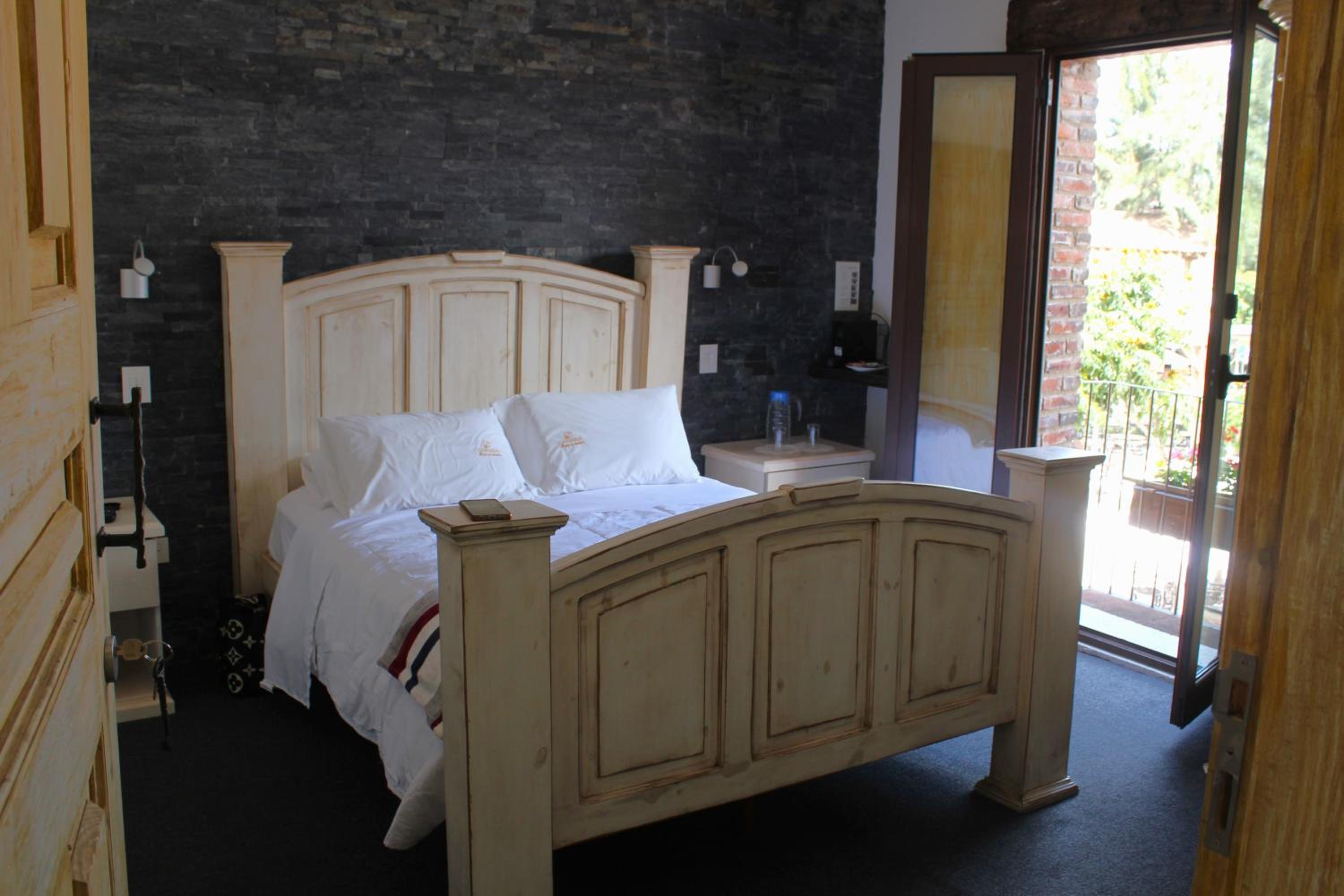 Standard Double Room - Photo 3