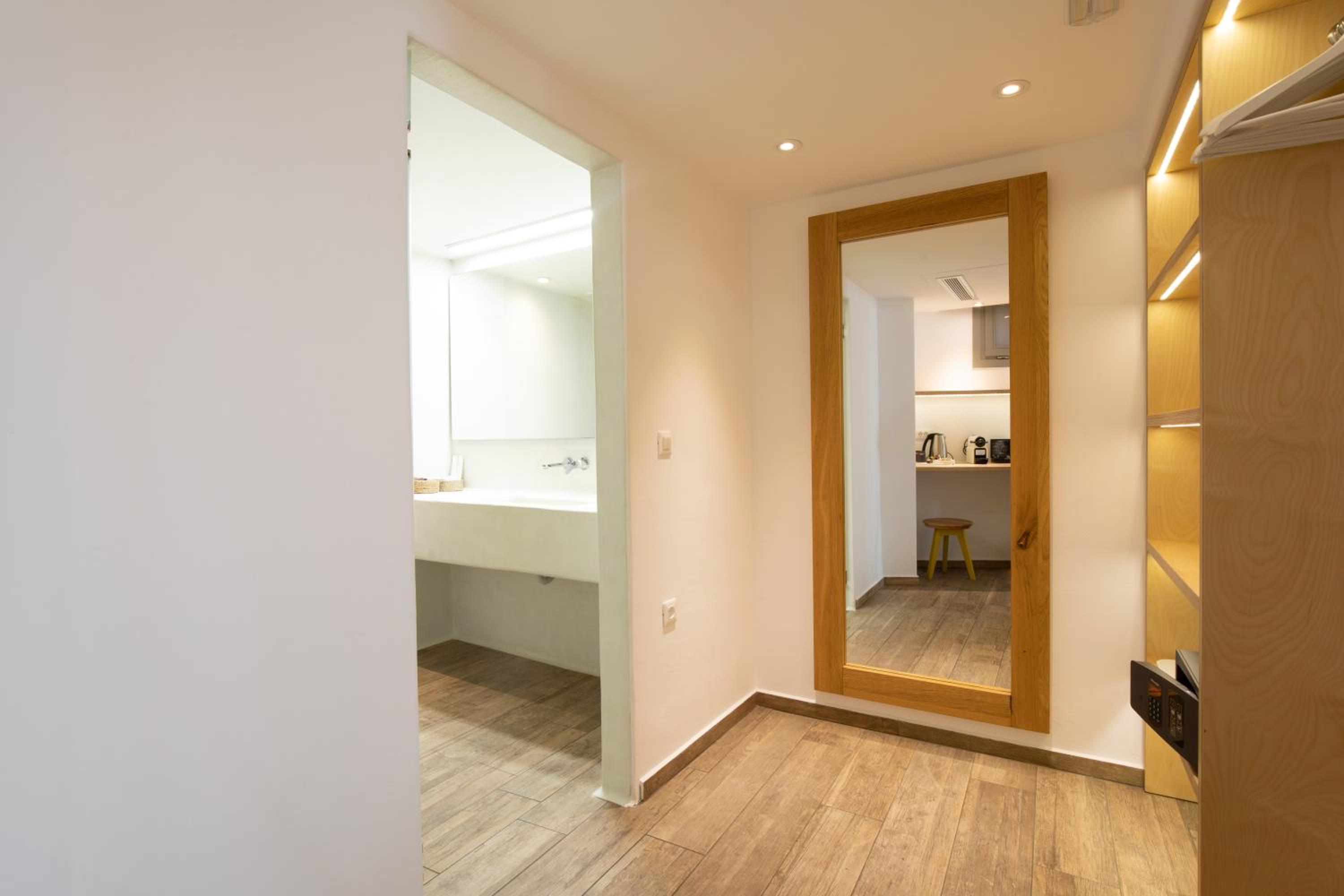 Deluxe Apartment - Photo 16