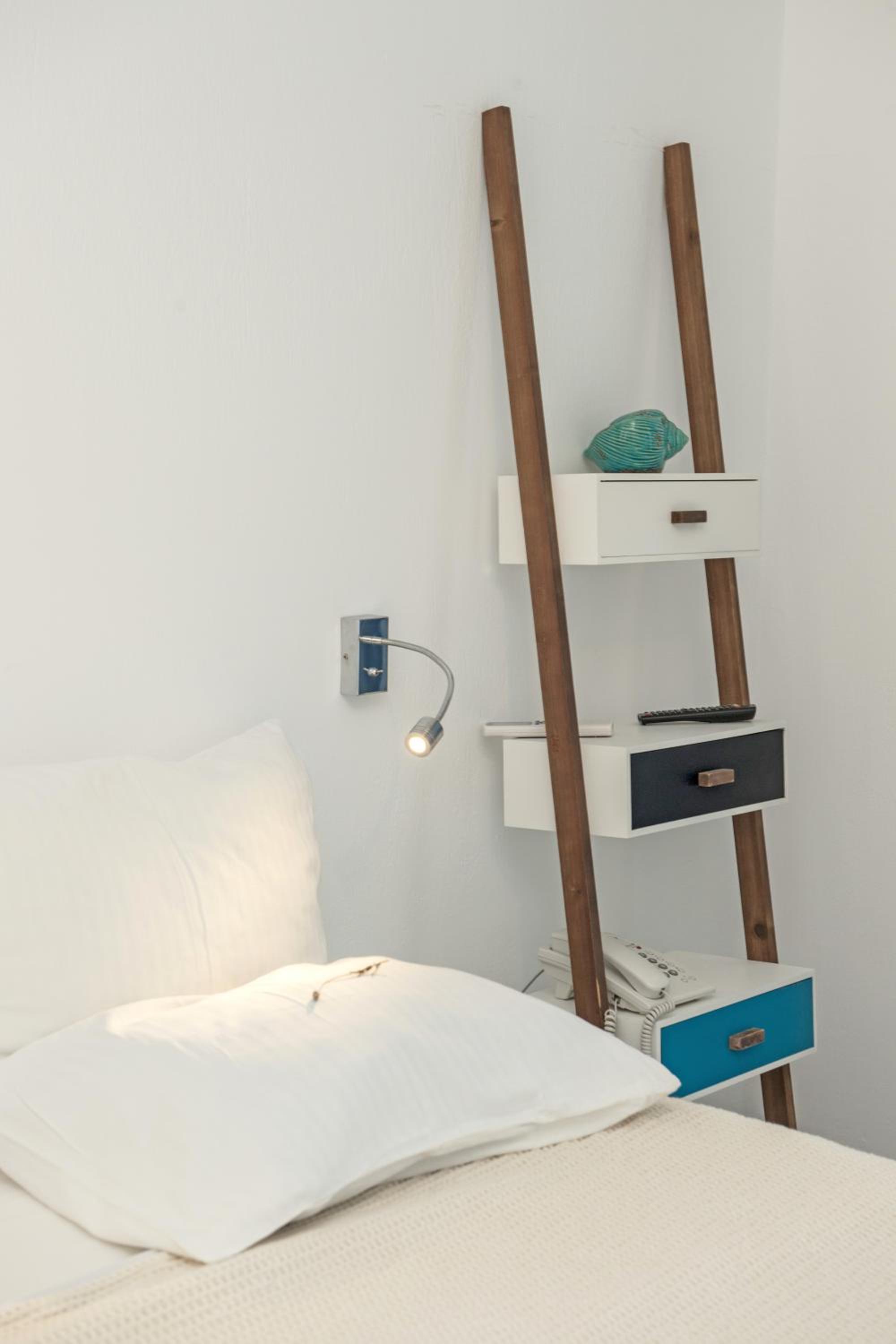 Standard Double Room - Photo 12