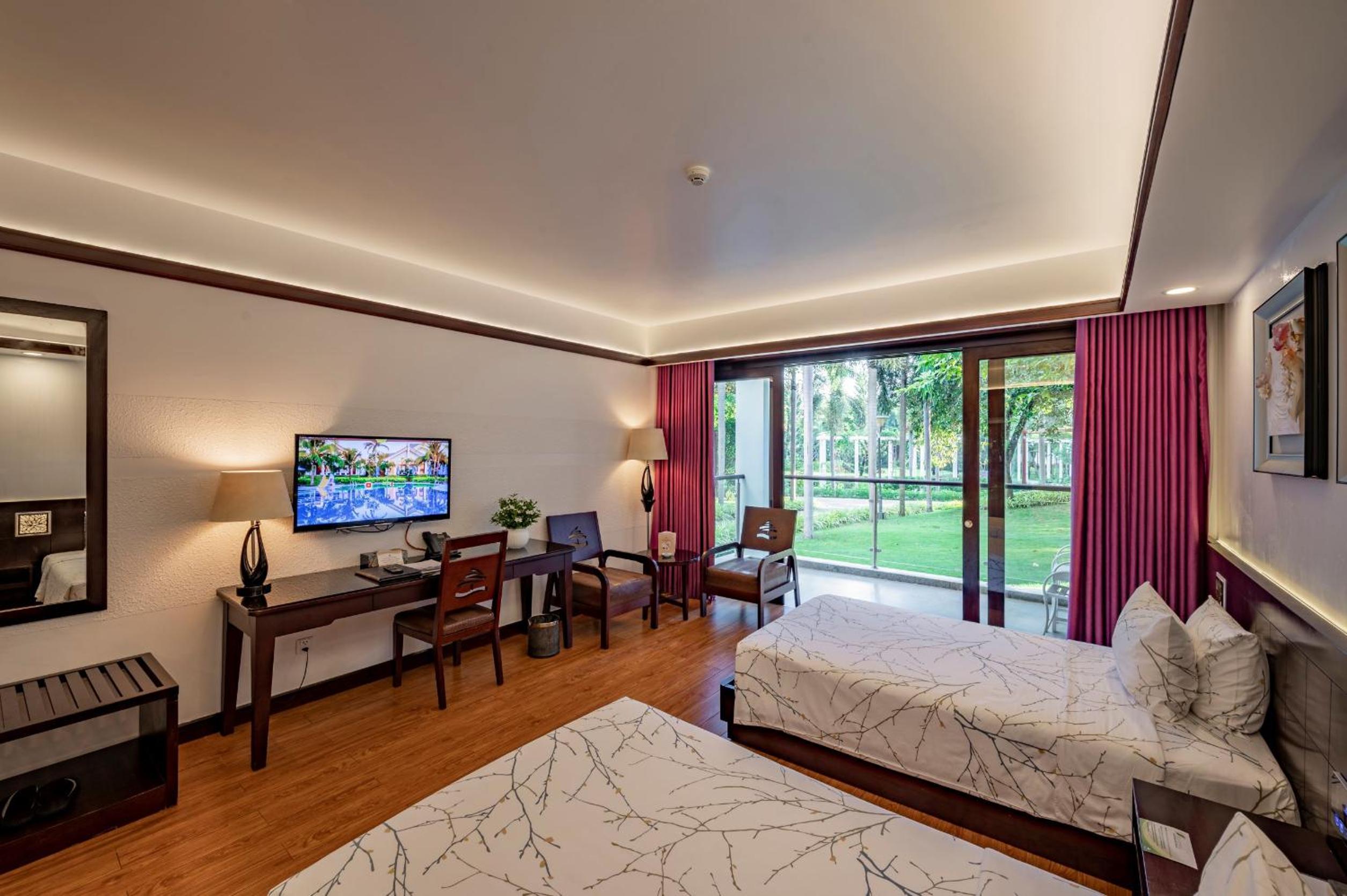 Deluxe Twin Room with Garden View