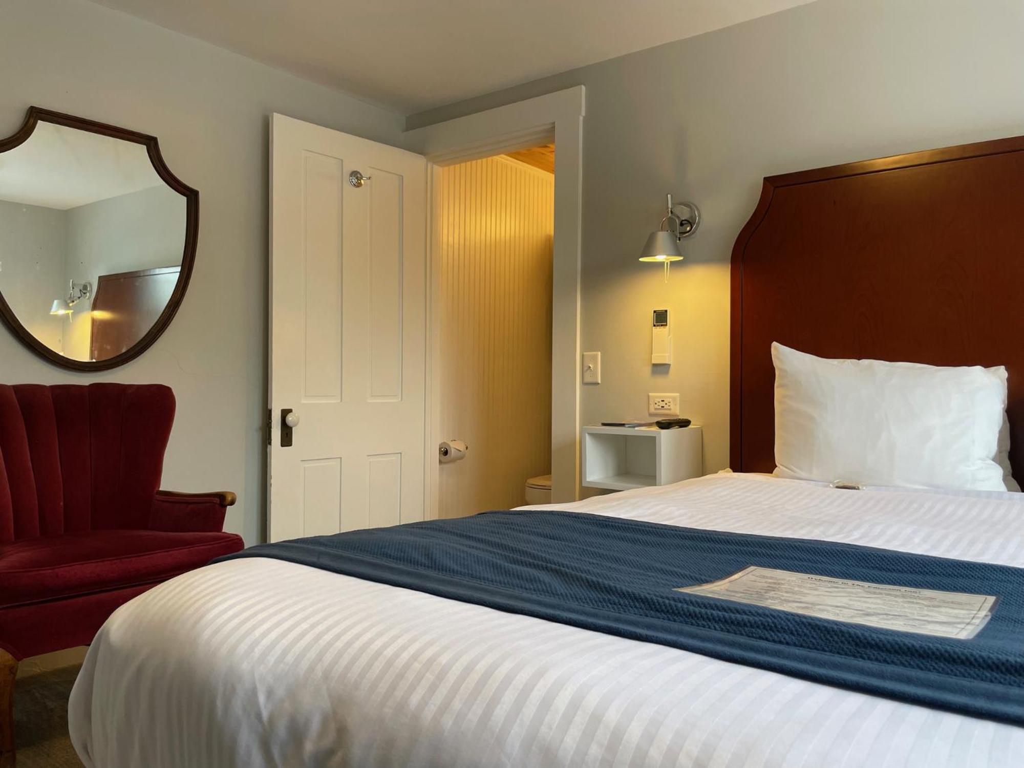 Queen Room