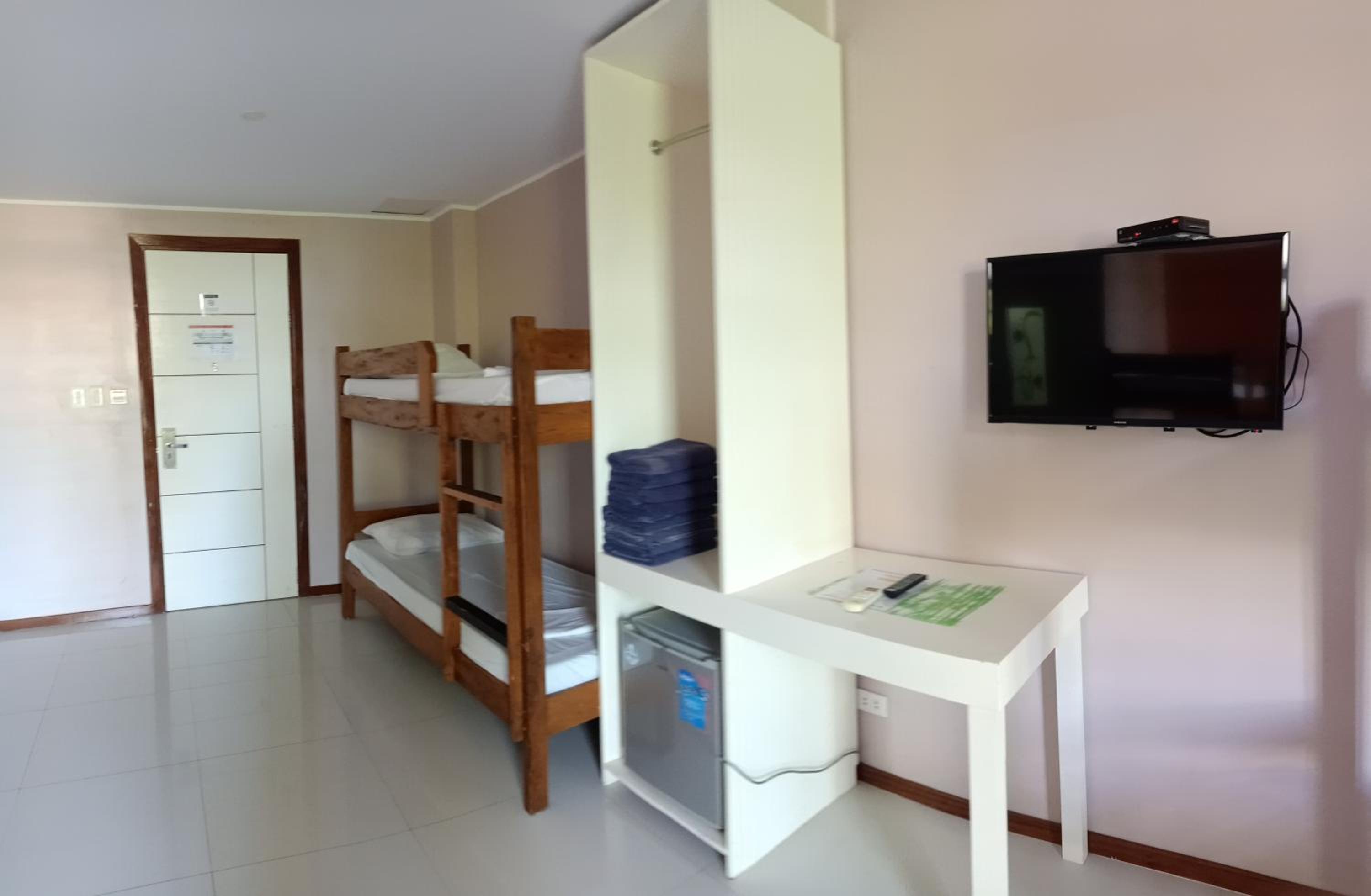 Family Room photo 3