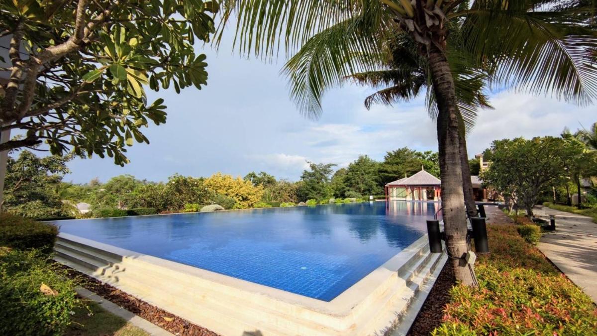 Three-Bedroom Villa photo 3