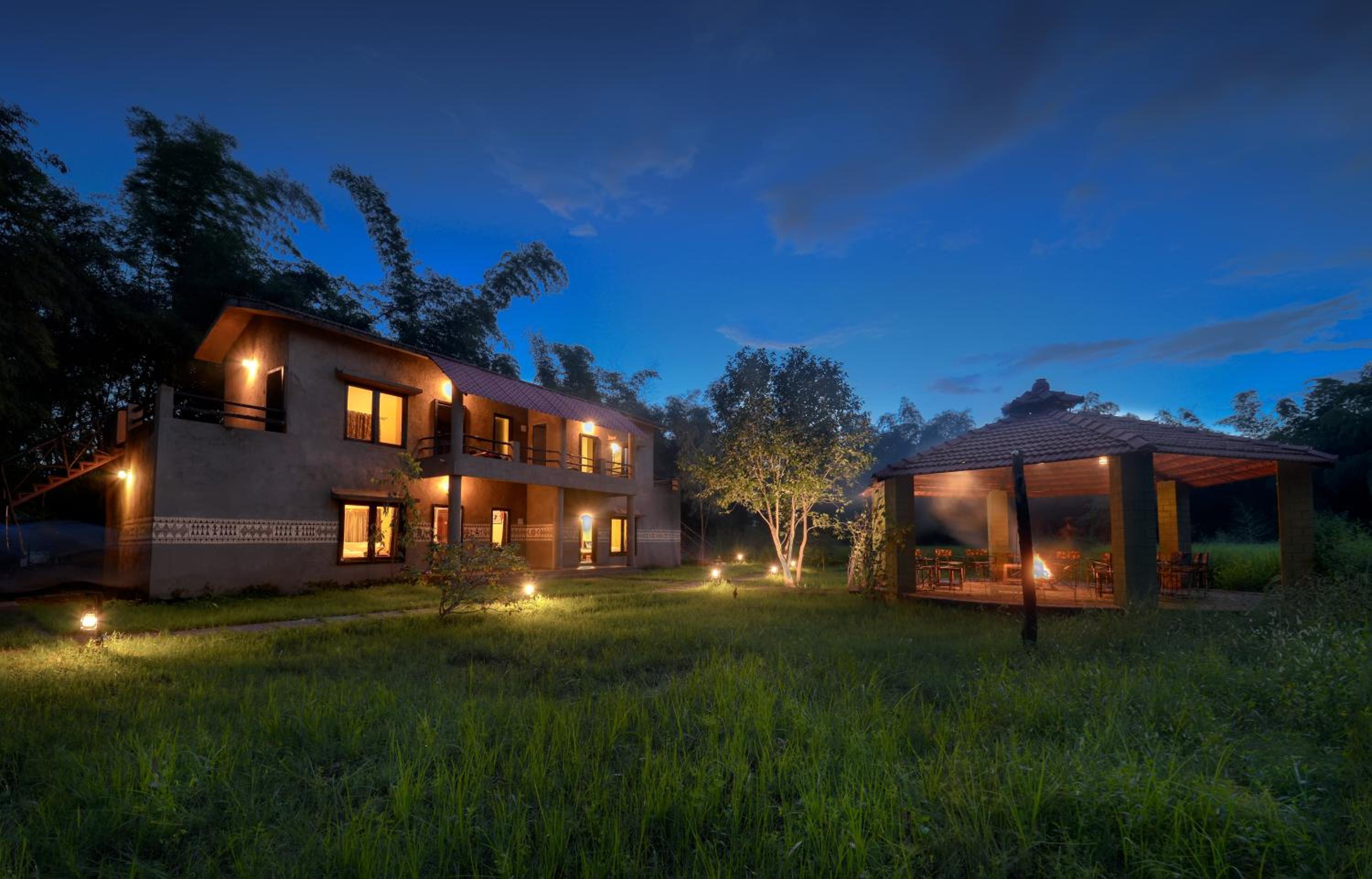 Premium Double Cottage - Photo 11