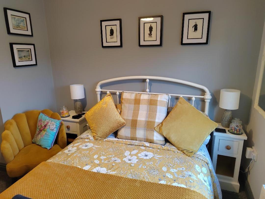 Double Room with Private Bathroom - Photo 1