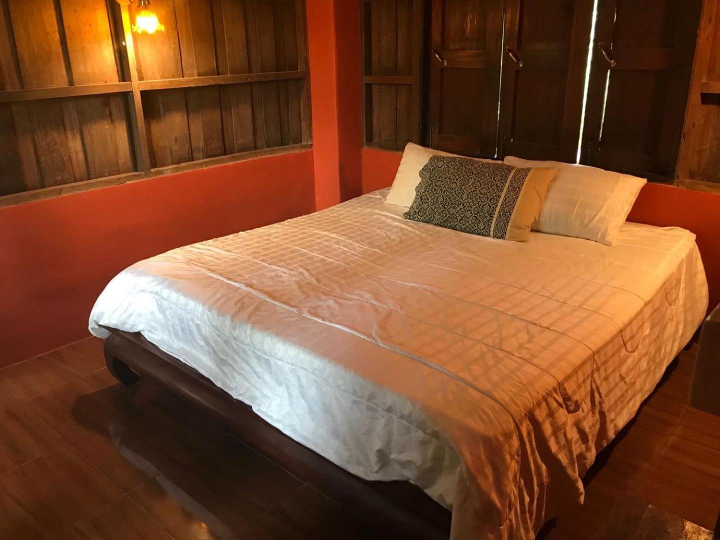 Double Room with Private Bathroom - Photo 3