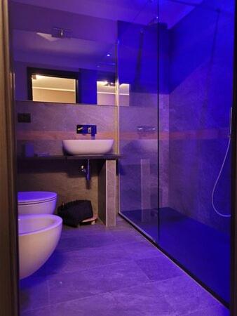 Family Room with Private Bathroom photo 2