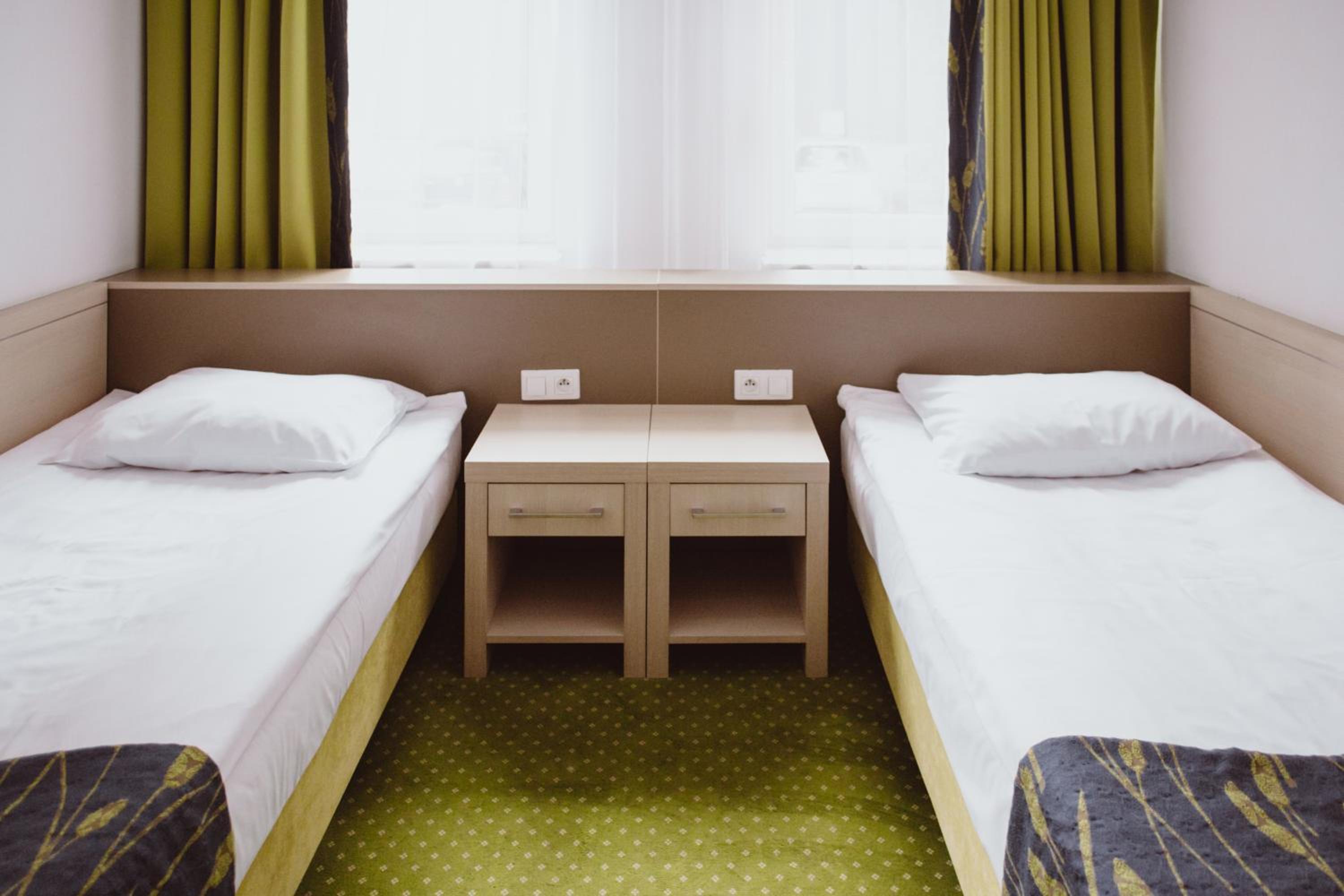 Twin Room - Photo 1