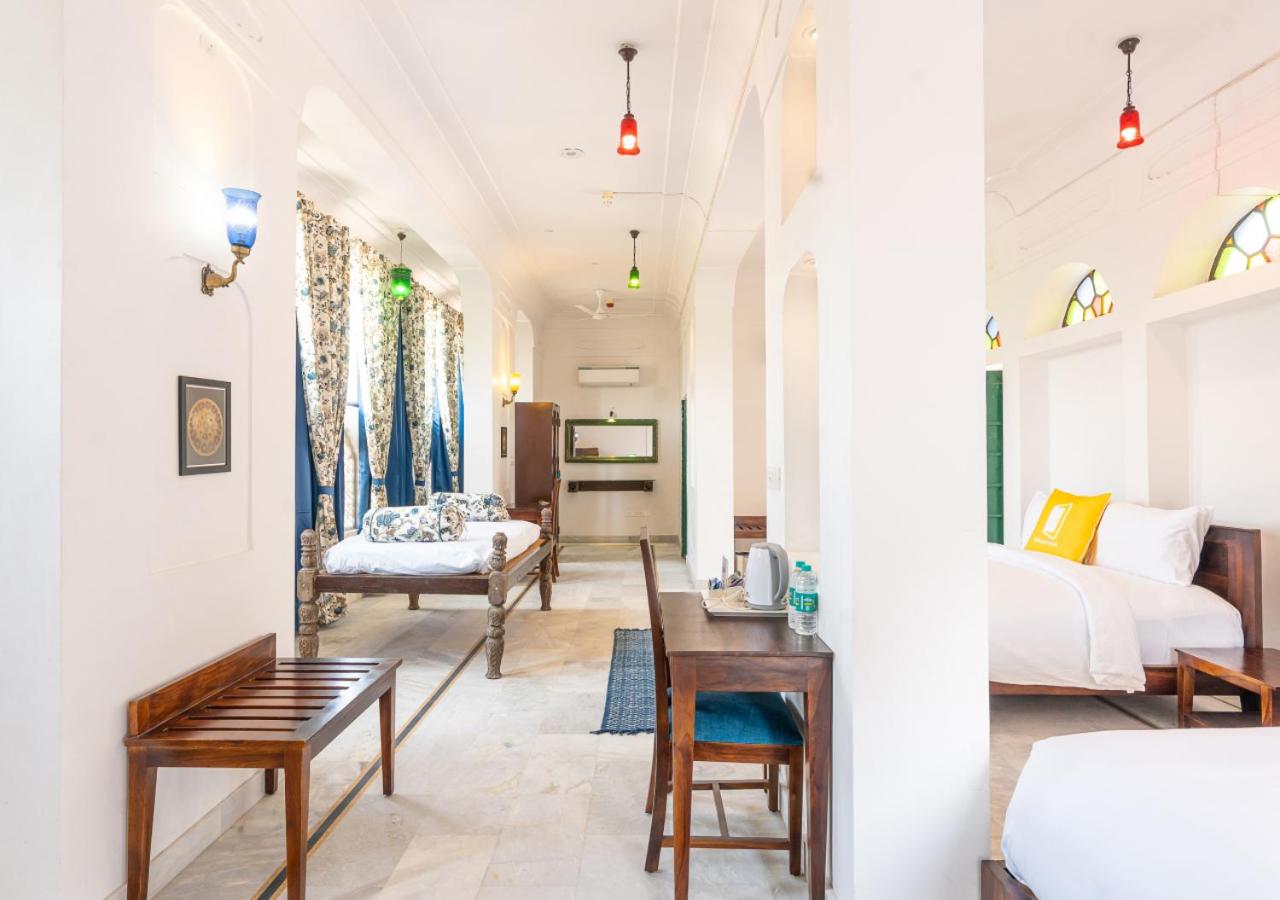  Palace Suite - Photo 2