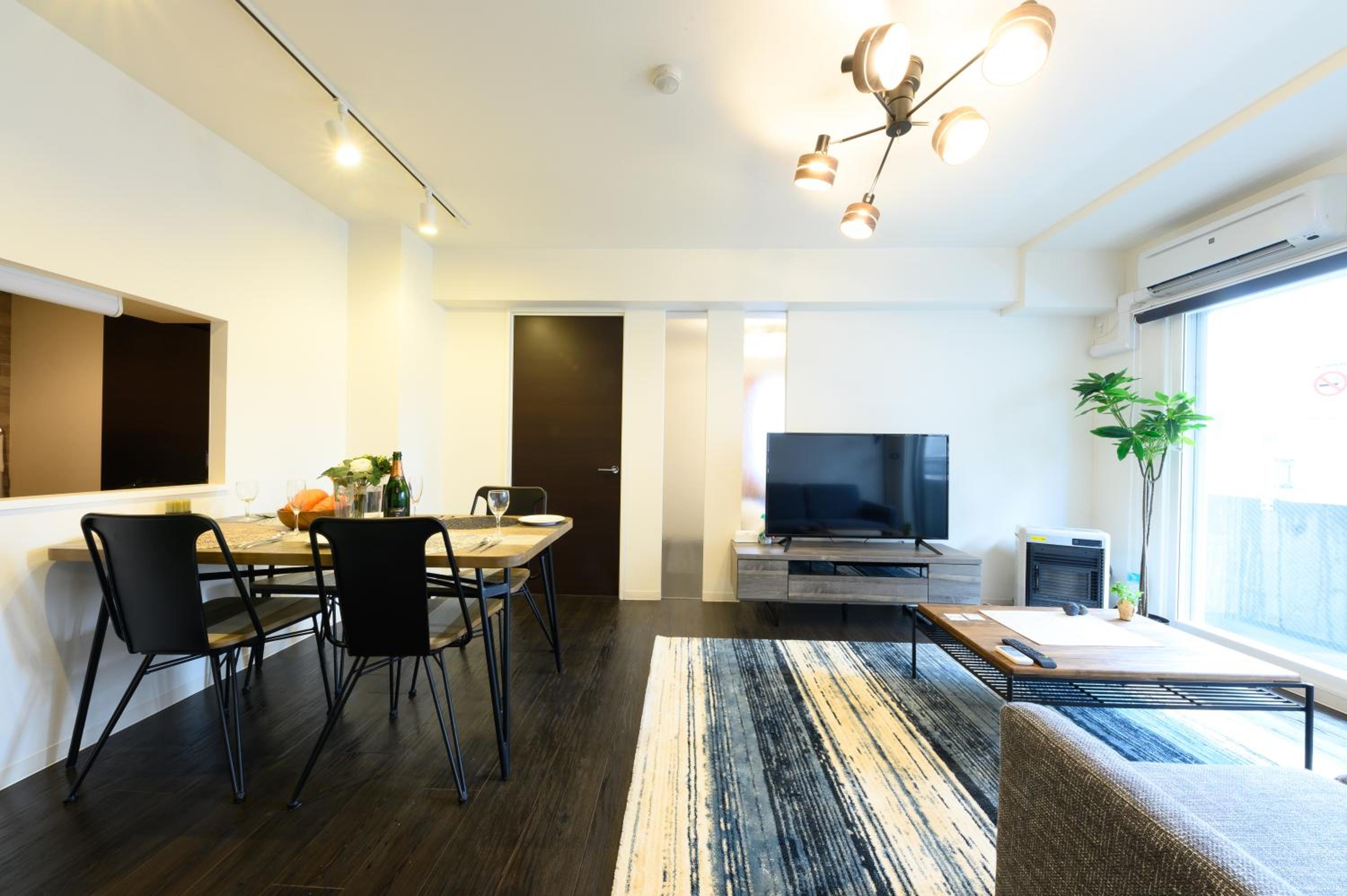 Standard Family Room photo 1