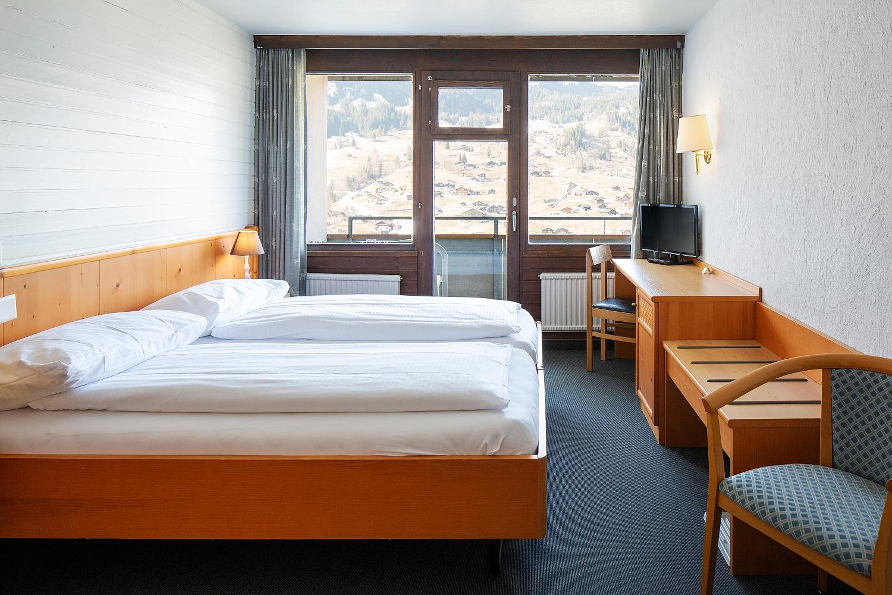Double Room with Balcony and Eiger View