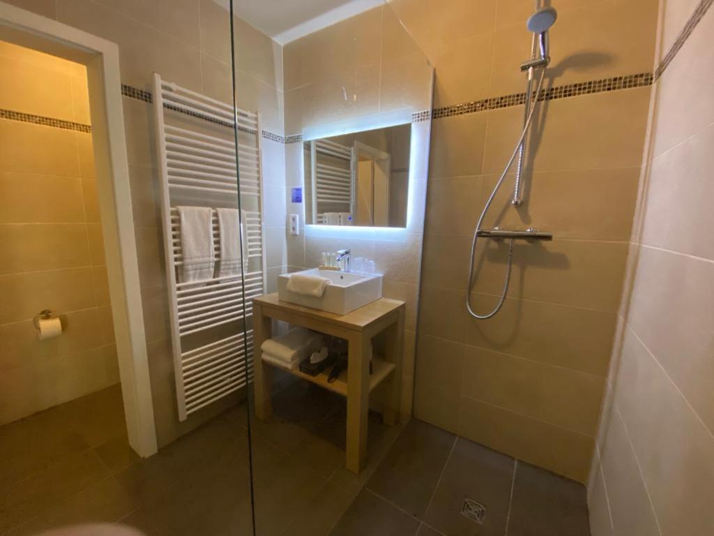 Deluxe Double Room  - Photo 4
