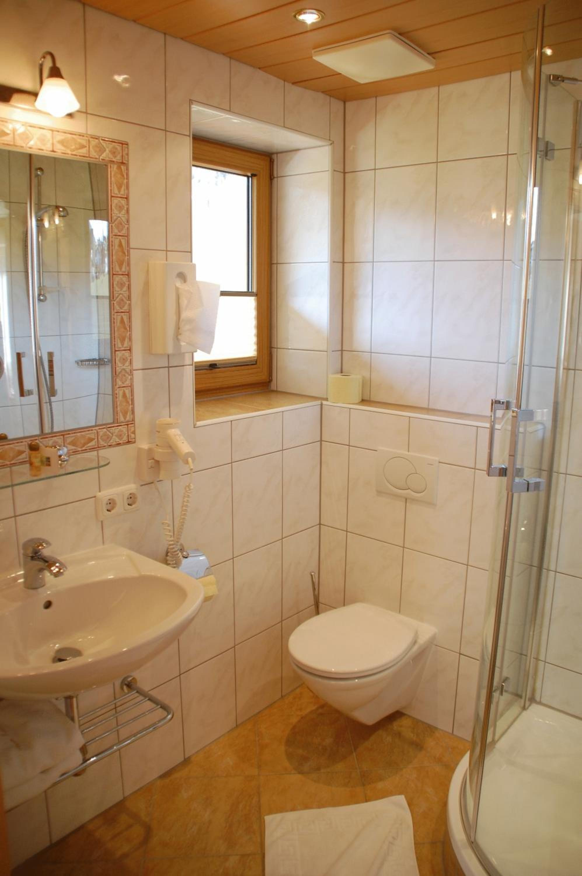 Double Room - Photo 10