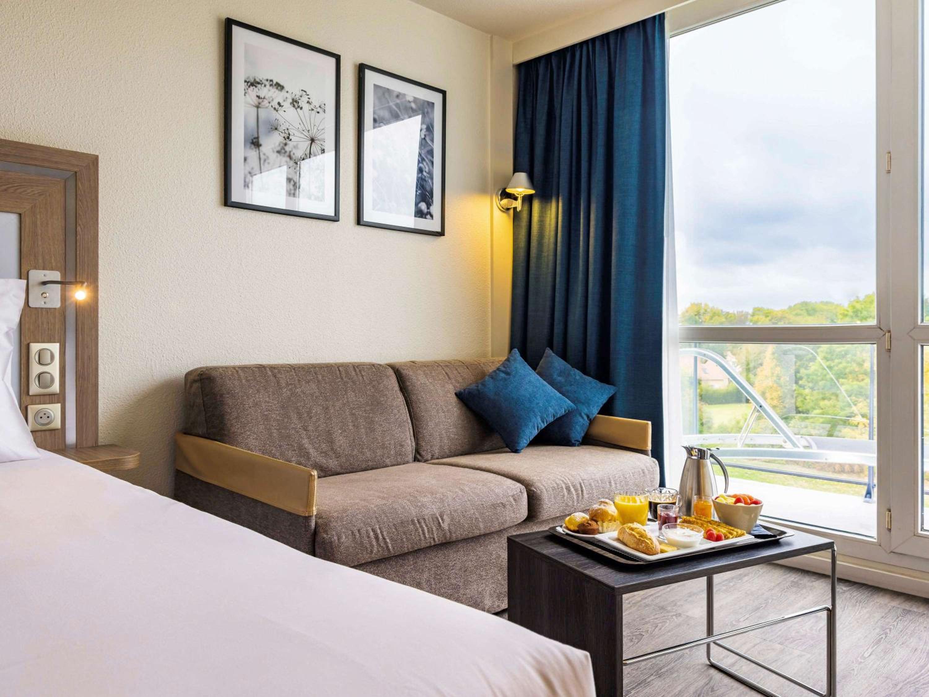 Suite with Double Bed and Balcony - Photo 3