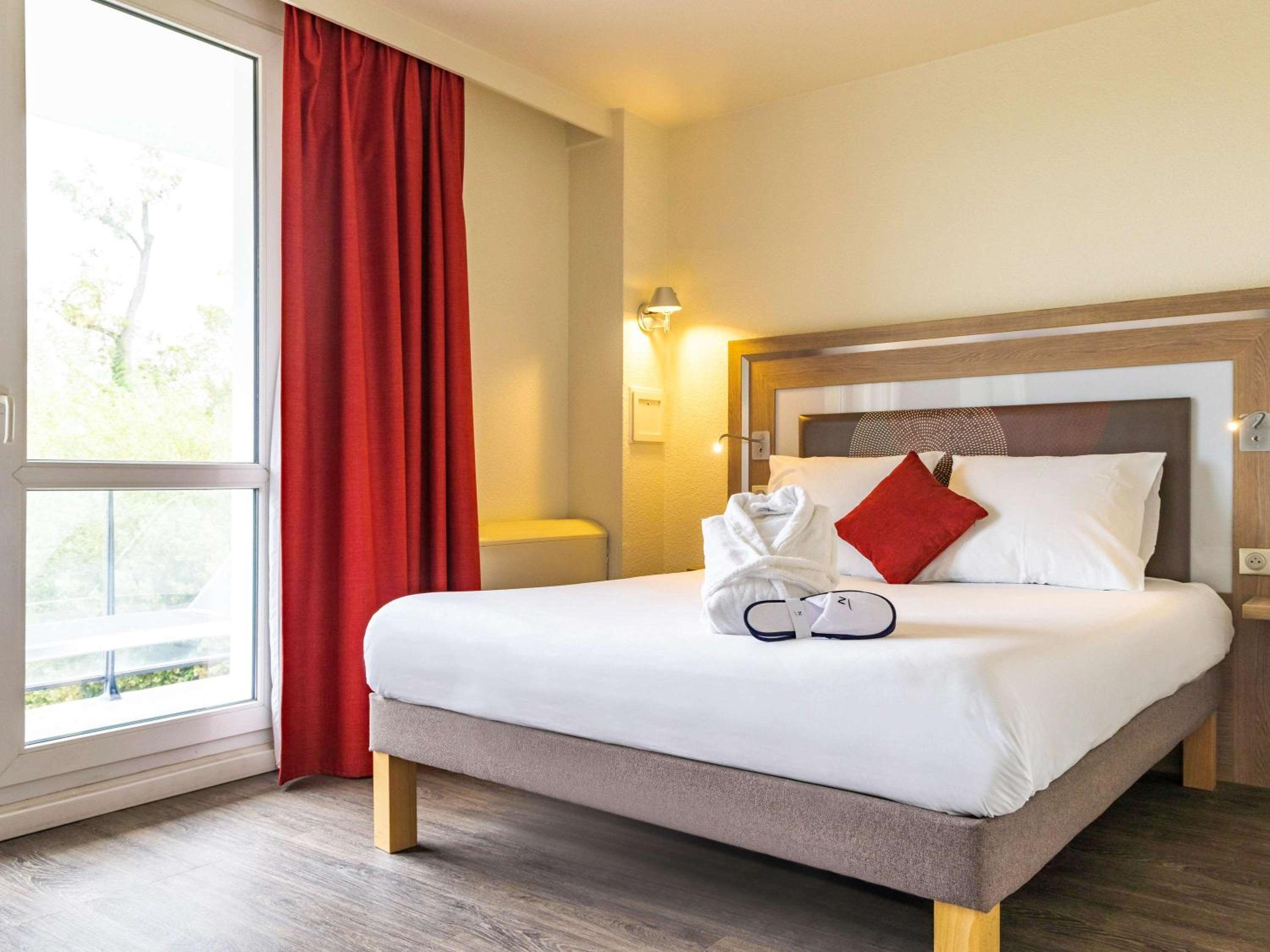Suite with Double Bed and Balcony - Photo 4