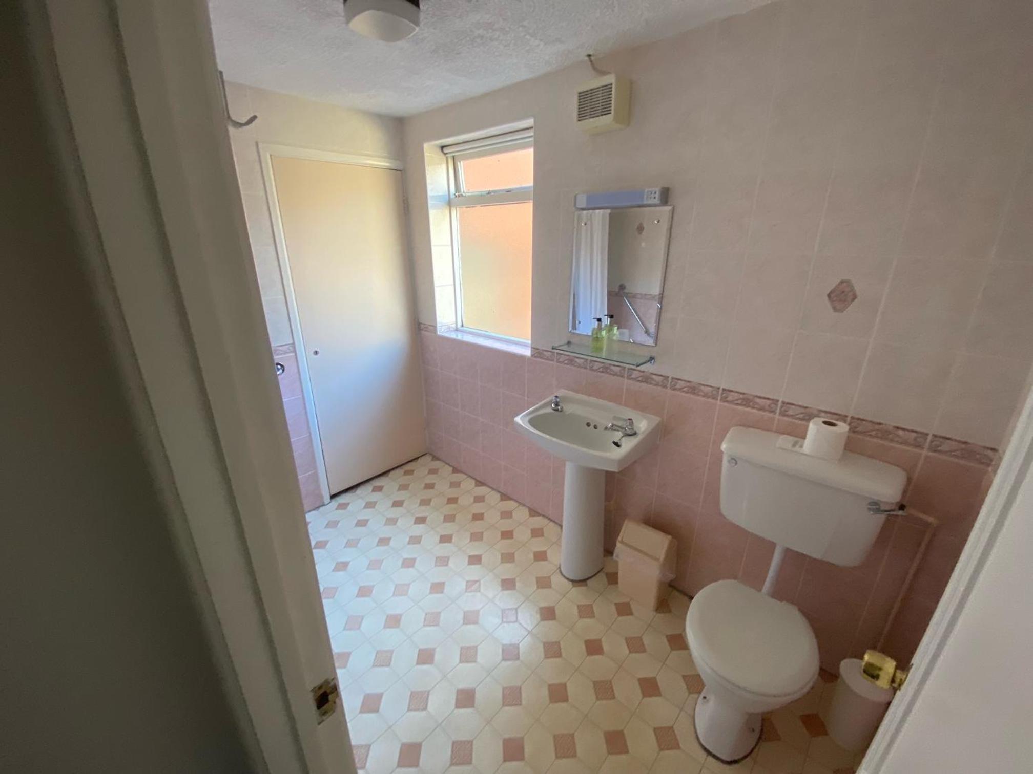 Twin Room with Sea View - Photo 4