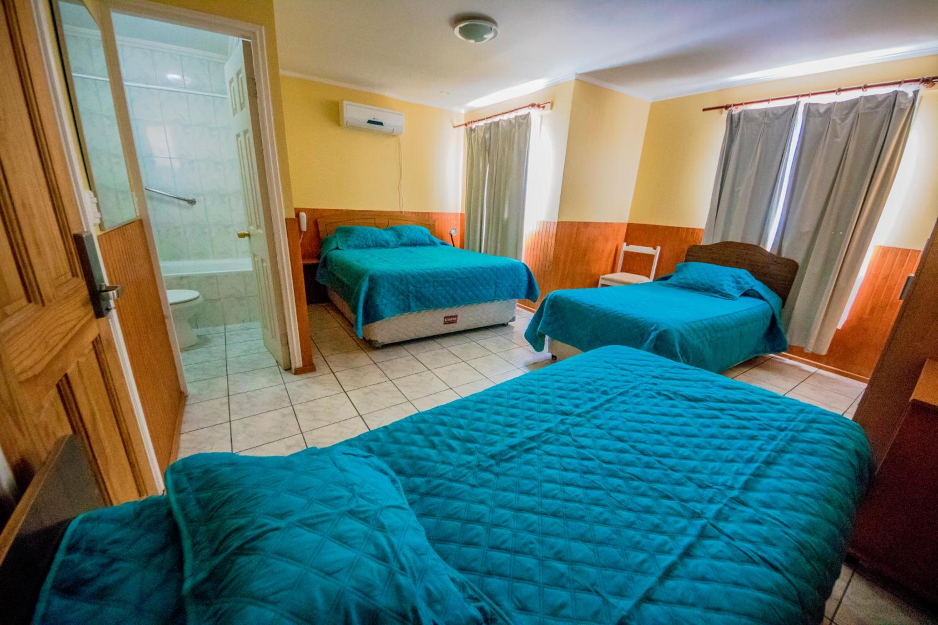 Quadruple Room with Private Bathroom