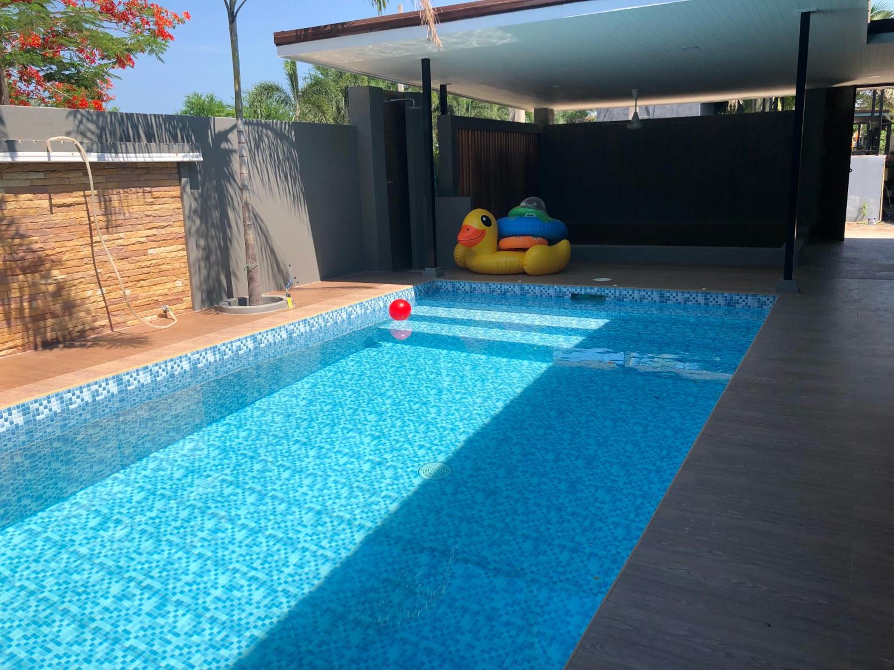 Villa with Private Pool - Photo 15