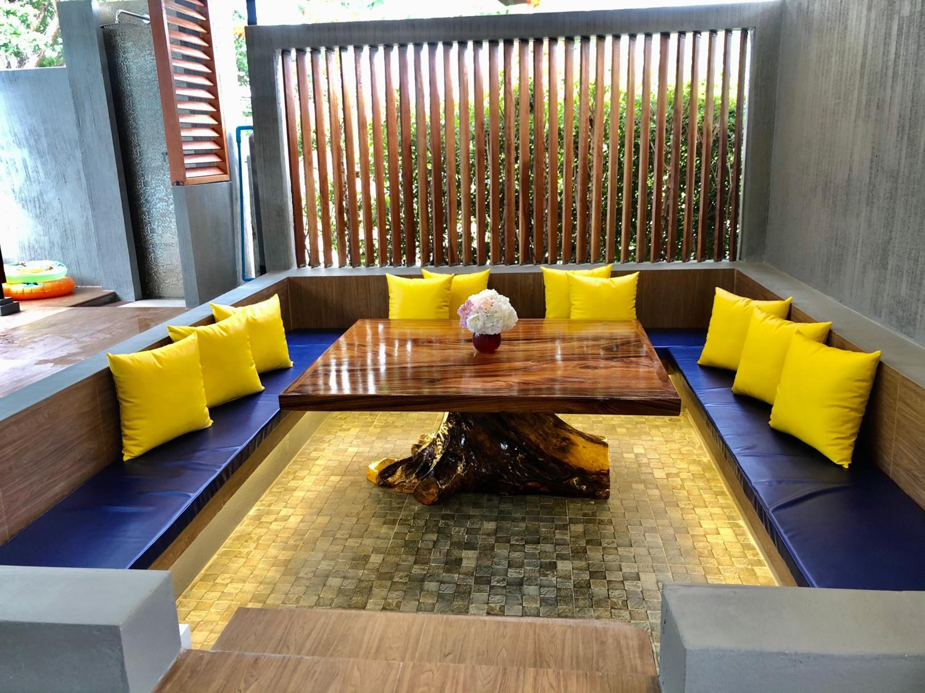 Villa with Private Pool - Photo 12