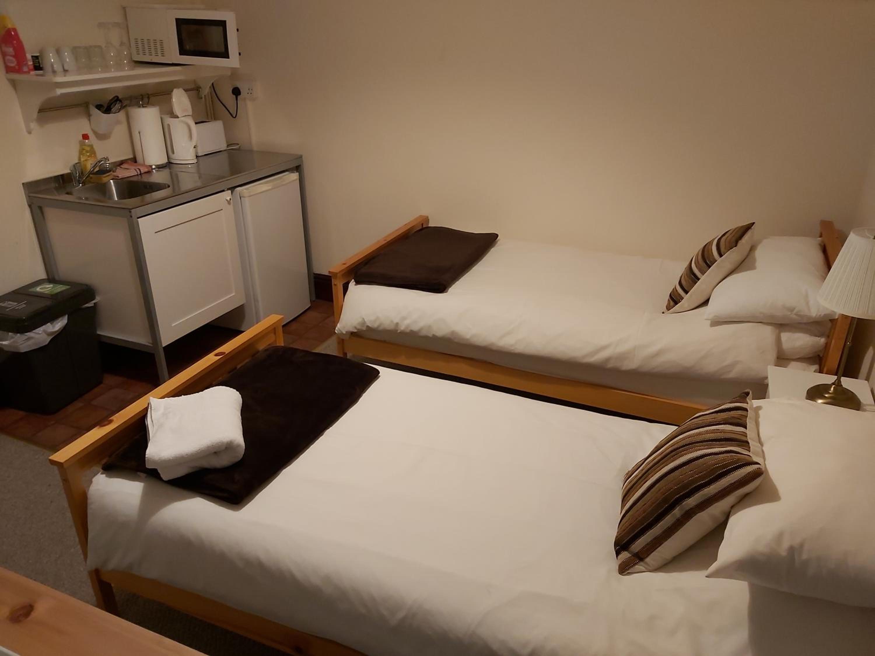 Standard Twin Room photo 2