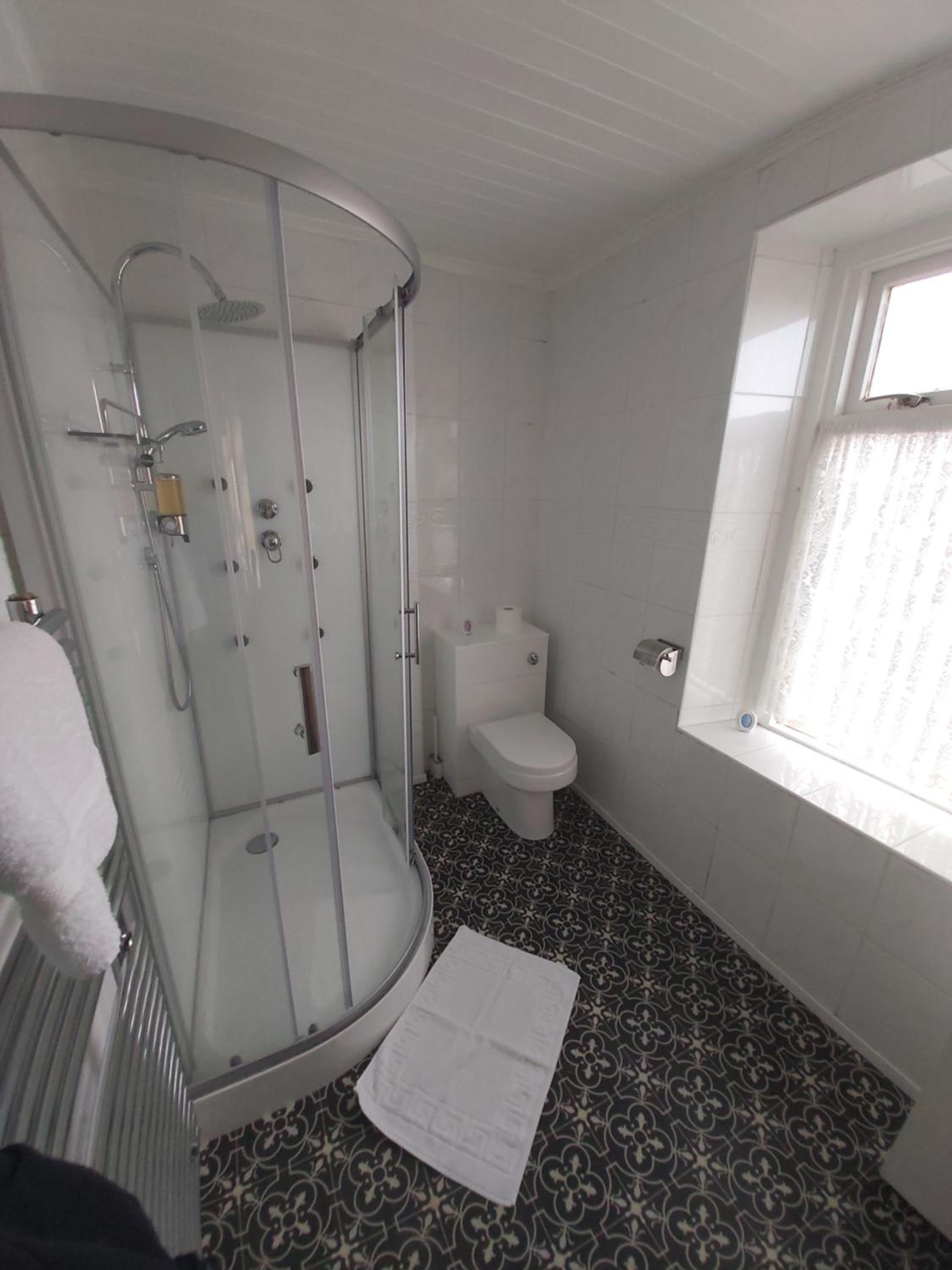 Large Double Room photo 2