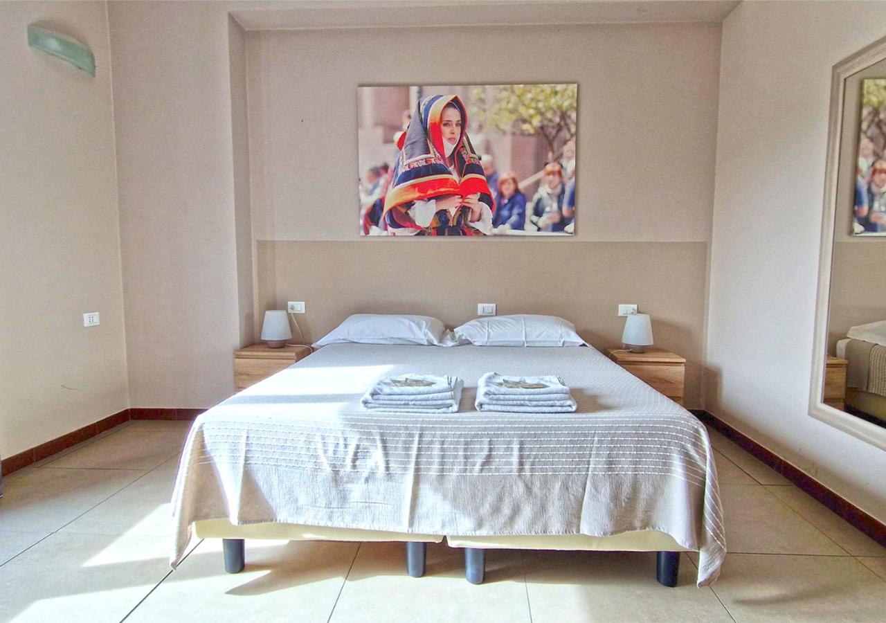 Double or Twin Room with Private Bathroom photo 1